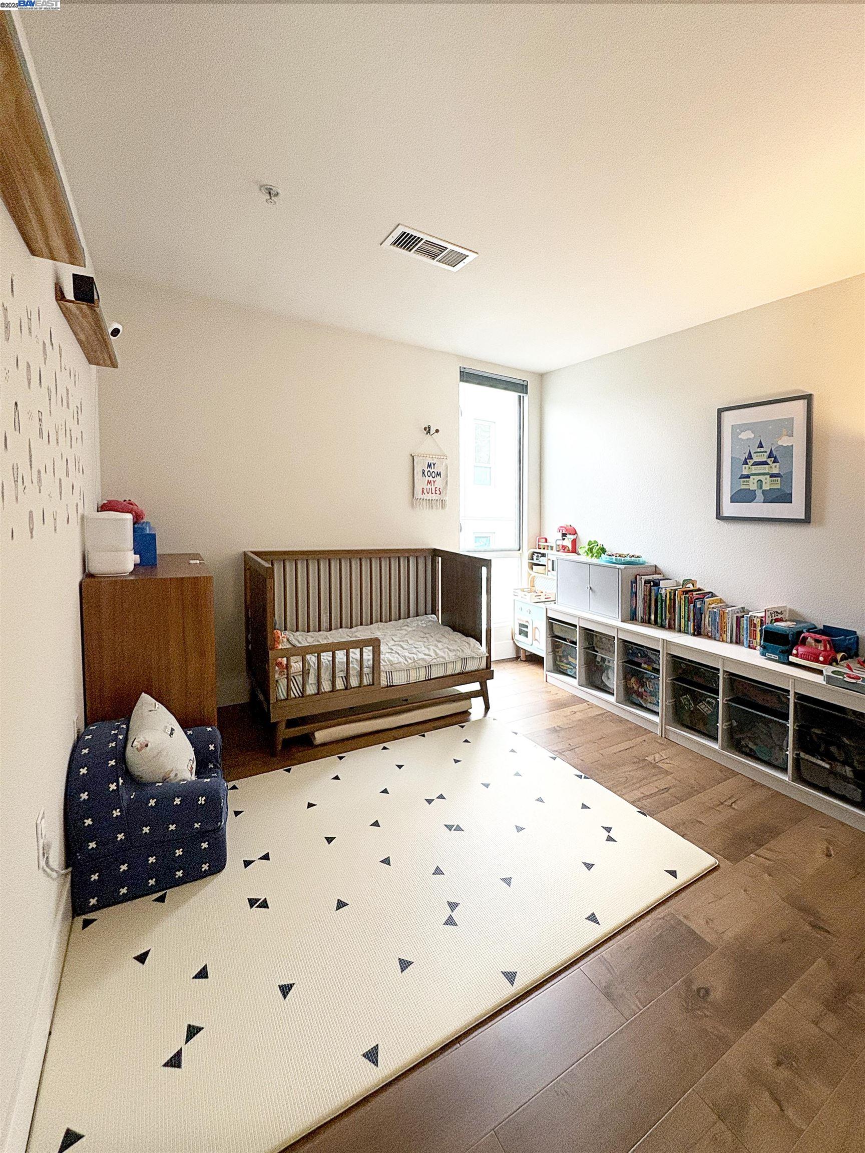 Detail Gallery Image 17 of 22 For 6466 Hollis St. #182,  Emeryville,  CA 94608 - 2 Beds | 2/1 Baths