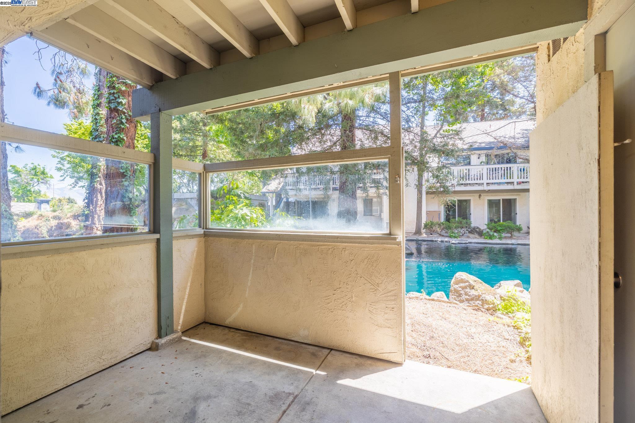 Detail Gallery Image 13 of 43 For 1080 Summerain Ct, San Jose,  CA 95122 - 2 Beds | 2/1 Baths