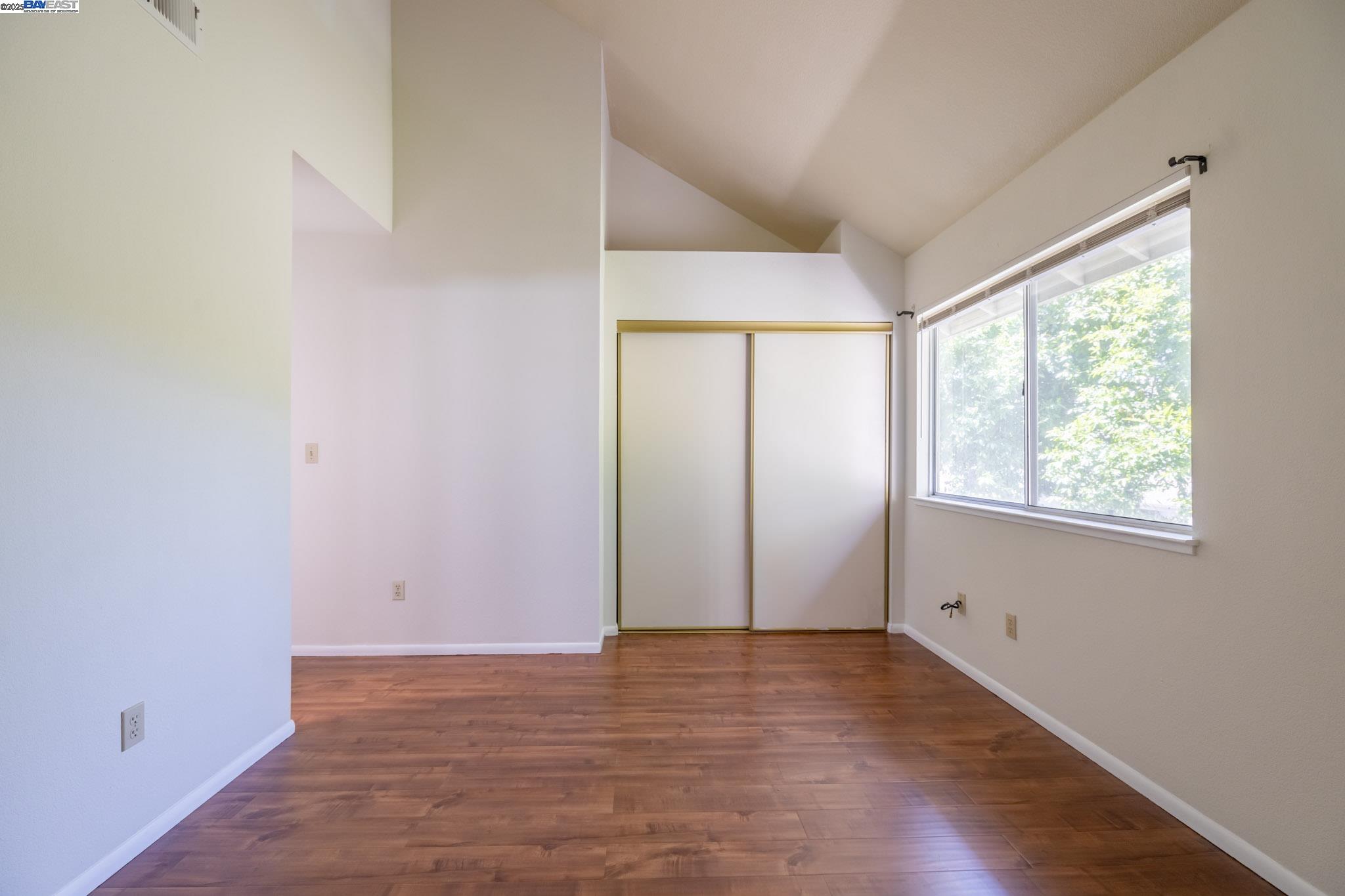 Detail Gallery Image 25 of 43 For 1080 Summerain Ct, San Jose,  CA 95122 - 2 Beds | 2/1 Baths