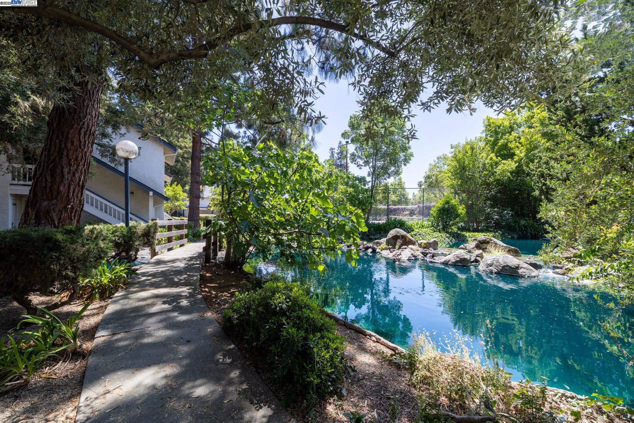 Detail Gallery Image 35 of 43 For 1080 Summerain Ct, San Jose,  CA 95122 - 2 Beds | 2/1 Baths