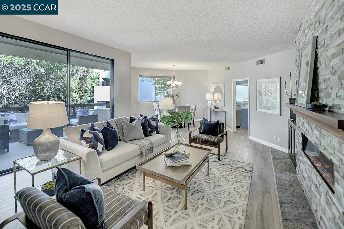 Detail Gallery Image 3 of 55 For 3711 Terra Granada Dr 4b,  Walnut Creek,  CA 94595 - 2 Beds | 2 Baths