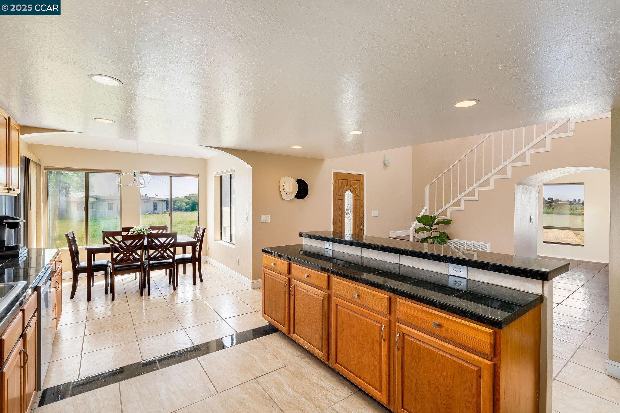 Detail Gallery Image 21 of 47 For 3301 Hosie Ave, Byron,  CA 94514 - 3 Beds | 3 Baths