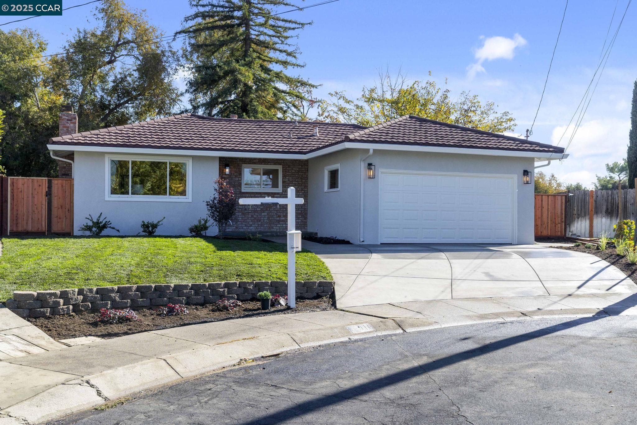 Detail Gallery Image 1 of 1 For 916 Graney Ct, Concord,  CA 94518 - 3 Beds | 2 Baths