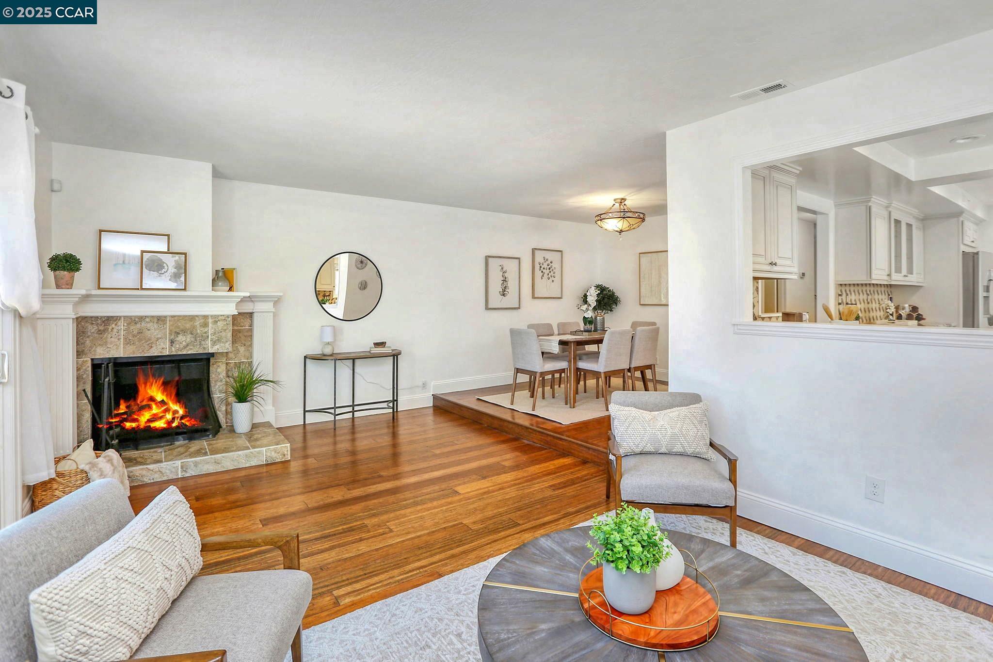Detail Gallery Image 1 of 27 For 978 Shoal Dr, San Mateo,  CA 94404 - 3 Beds | 2/1 Baths