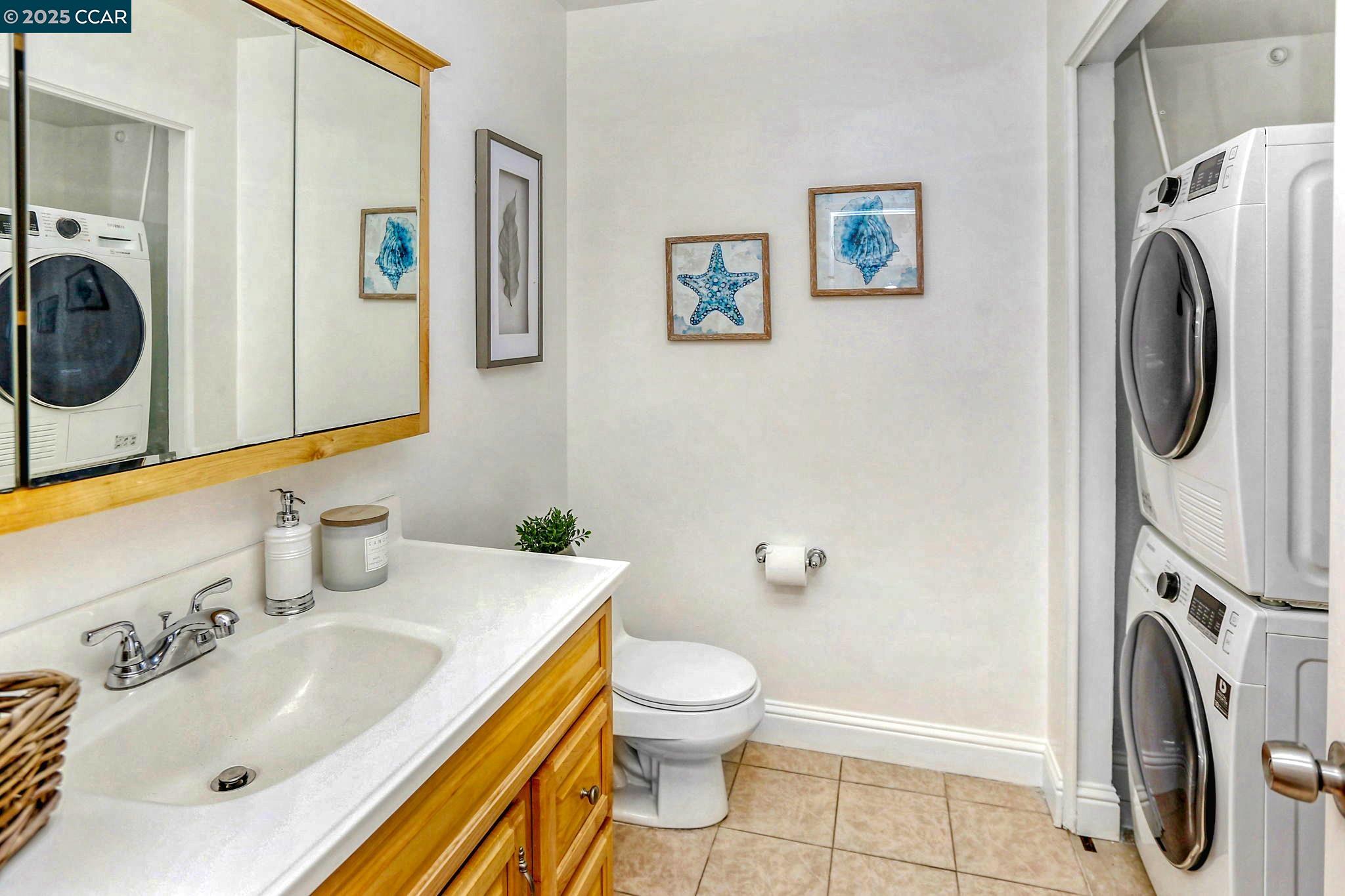 Detail Gallery Image 19 of 27 For 978 Shoal Dr, San Mateo,  CA 94404 - 3 Beds | 2/1 Baths