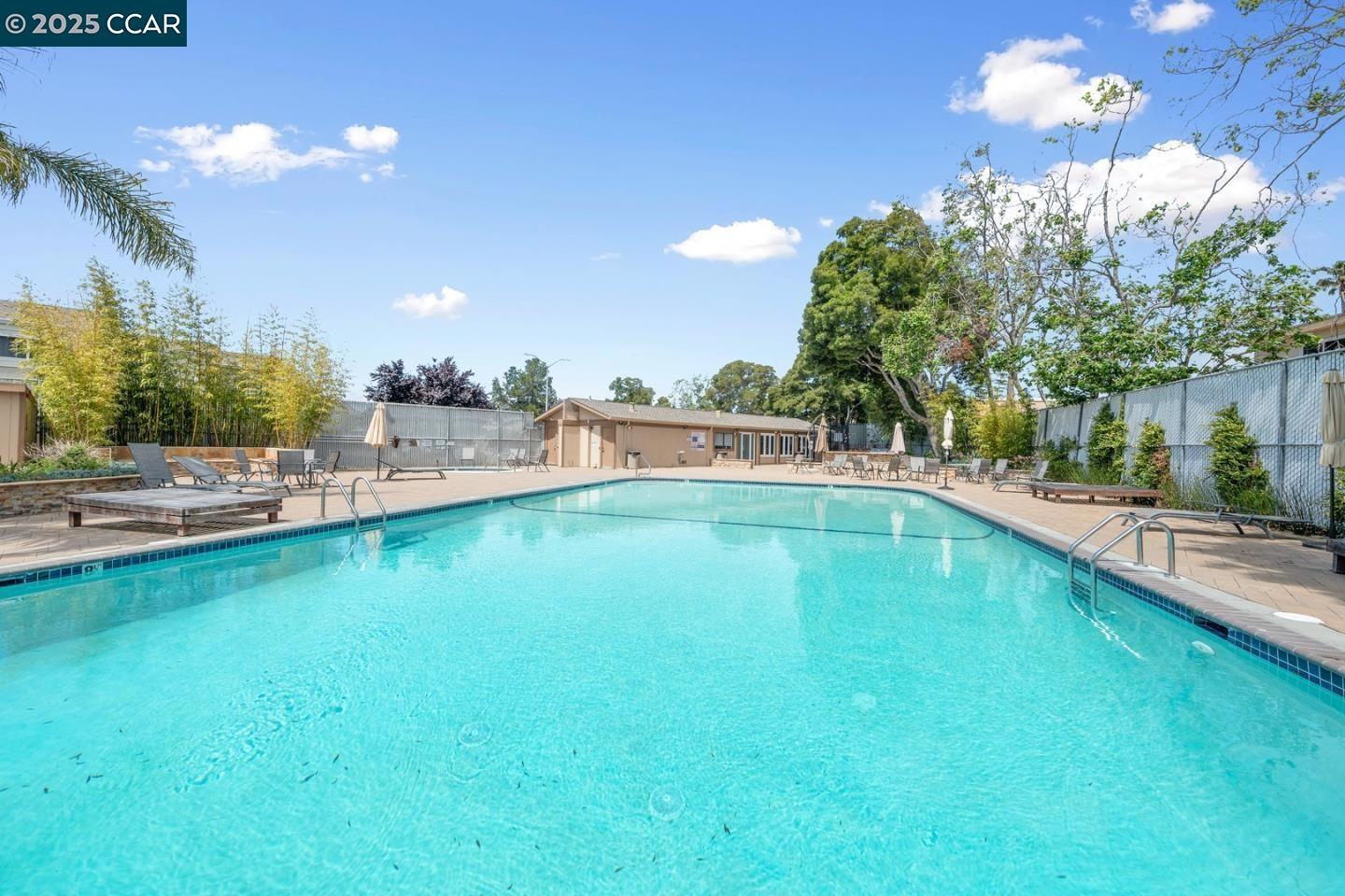 Detail Gallery Image 25 of 27 For 978 Shoal Dr, San Mateo,  CA 94404 - 3 Beds | 2/1 Baths