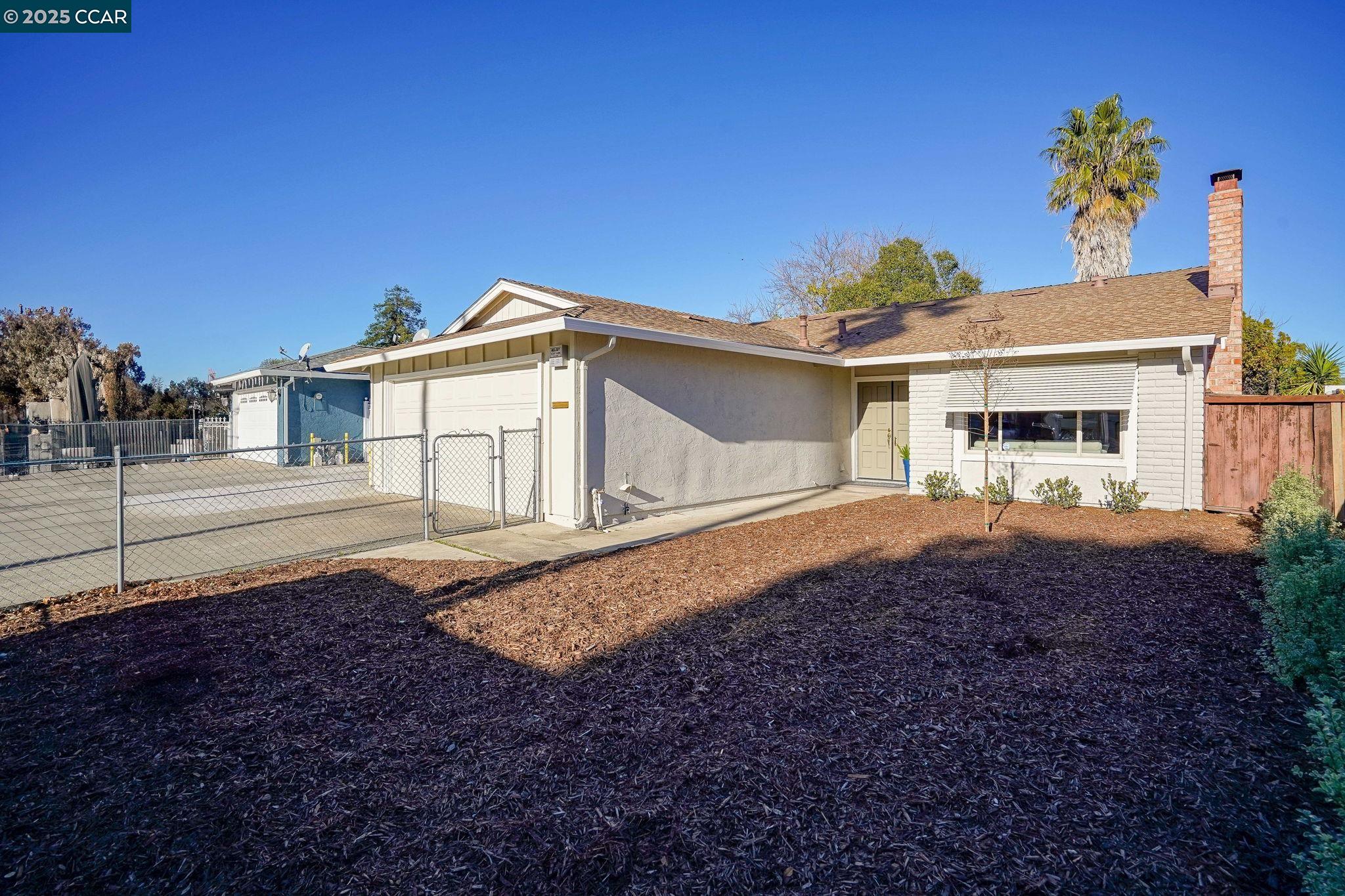 Detail Gallery Image 1 of 1 For 1716 Hanlon Way, Pittsburg,  CA 94565 - 4 Beds | 2 Baths