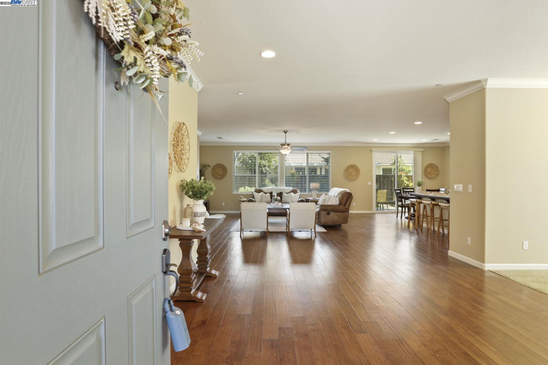 Detail Gallery Image 12 of 56 For 7541 Nuncia Ct, Hughson,  CA 95326 - 3 Beds | 2/1 Baths