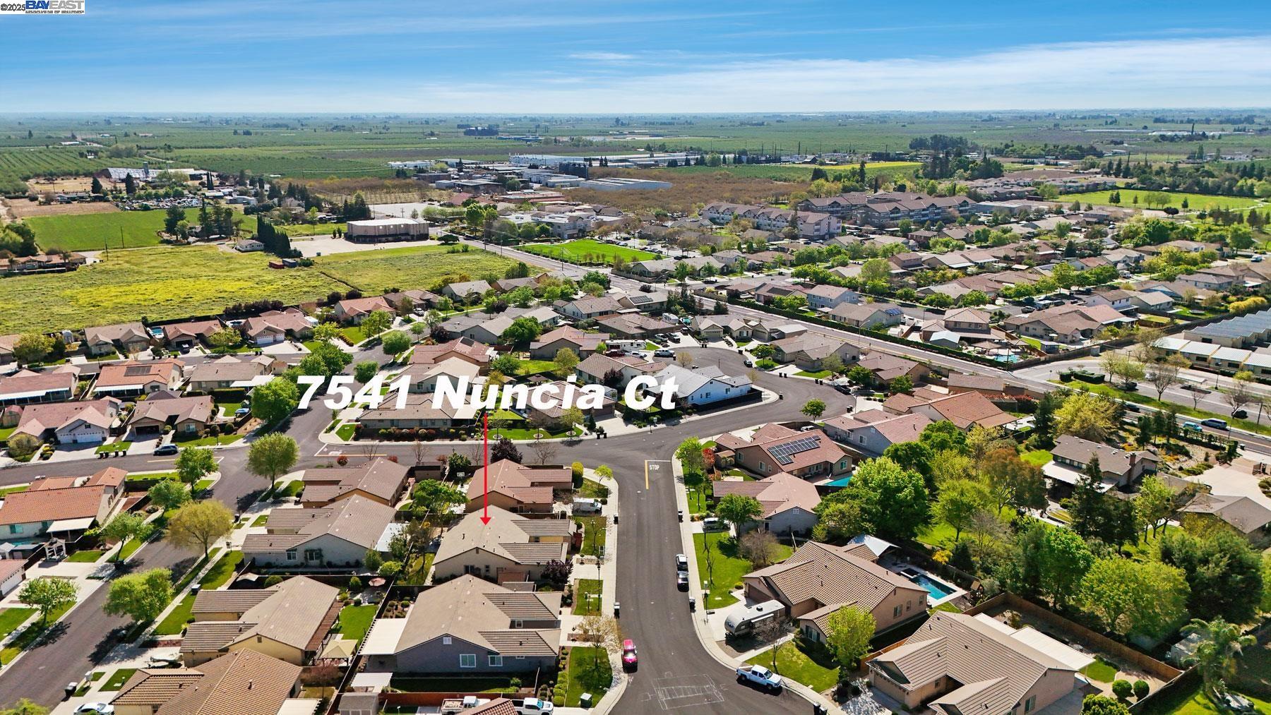 Detail Gallery Image 7 of 56 For 7541 Nuncia Ct, Hughson,  CA 95326 - 3 Beds | 2/1 Baths