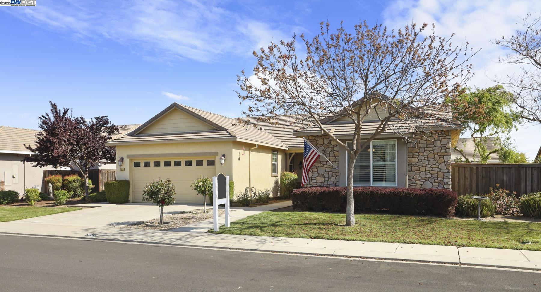 Detail Gallery Image 8 of 56 For 7541 Nuncia Ct, Hughson,  CA 95326 - 3 Beds | 2/1 Baths