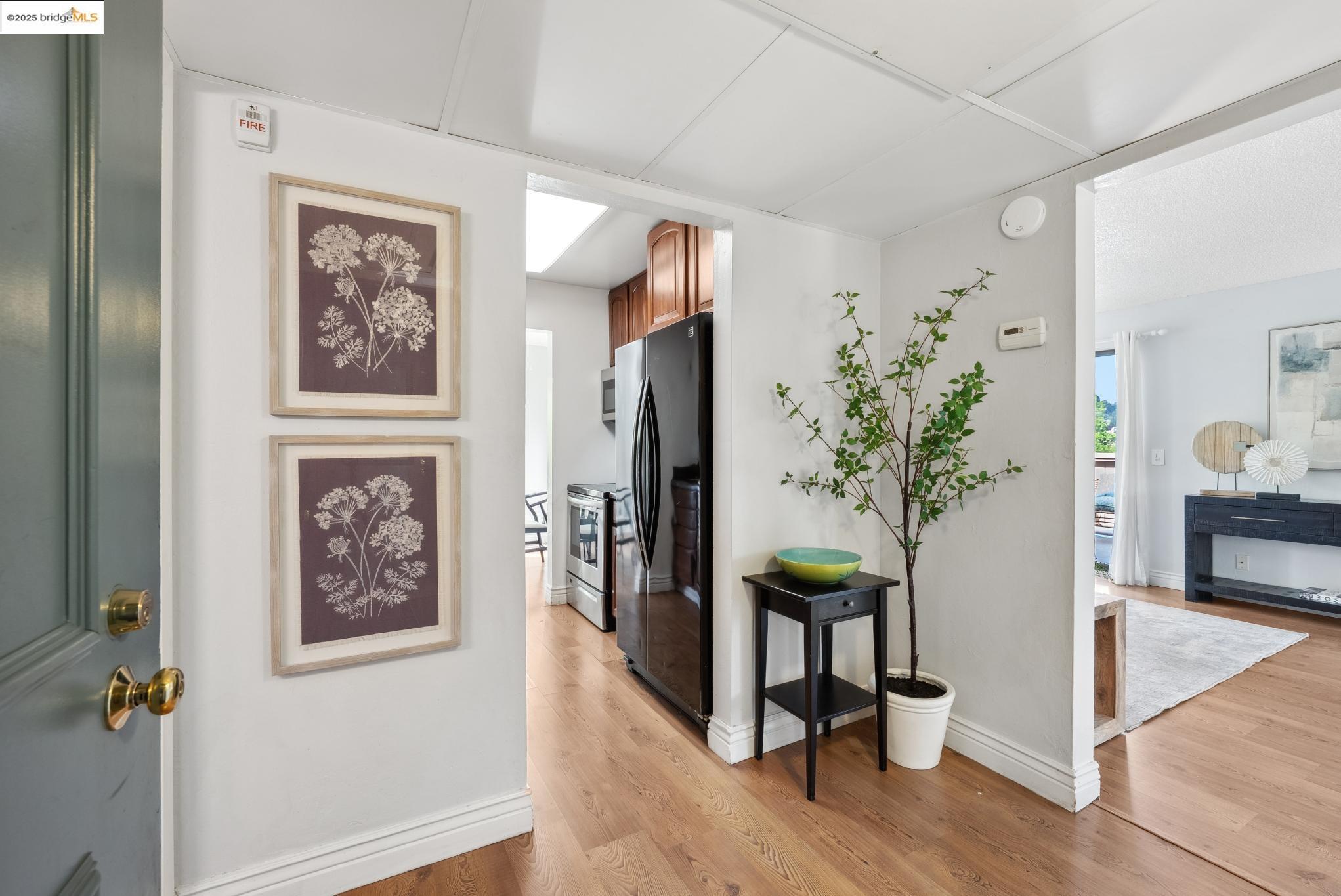 Detail Gallery Image 12 of 51 For 490 N. Civic Dr #505,  Walnut Creek,  CA 94596 - 1 Beds | 1 Baths