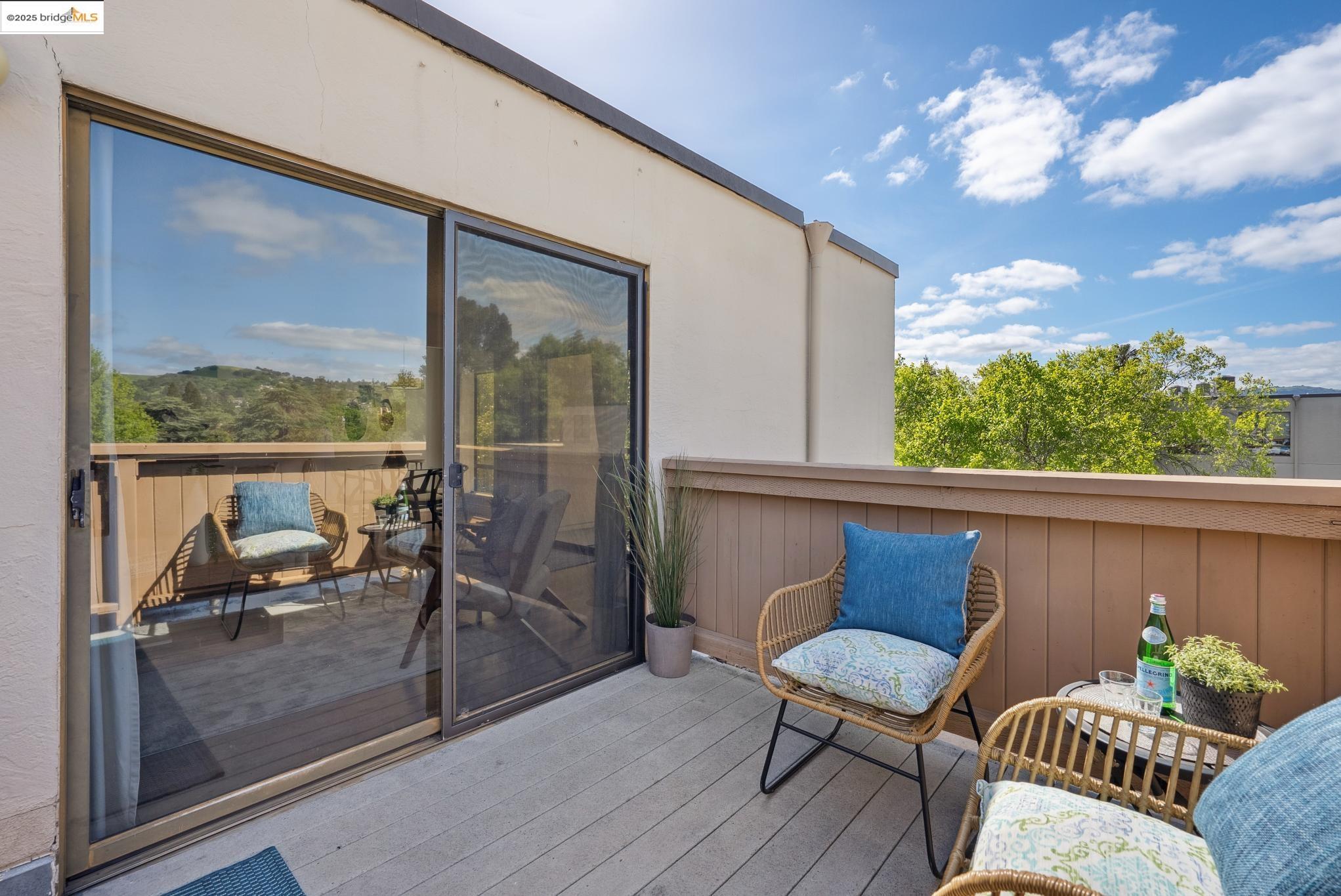 Detail Gallery Image 34 of 51 For 490 N. Civic Dr #505,  Walnut Creek,  CA 94596 - 1 Beds | 1 Baths