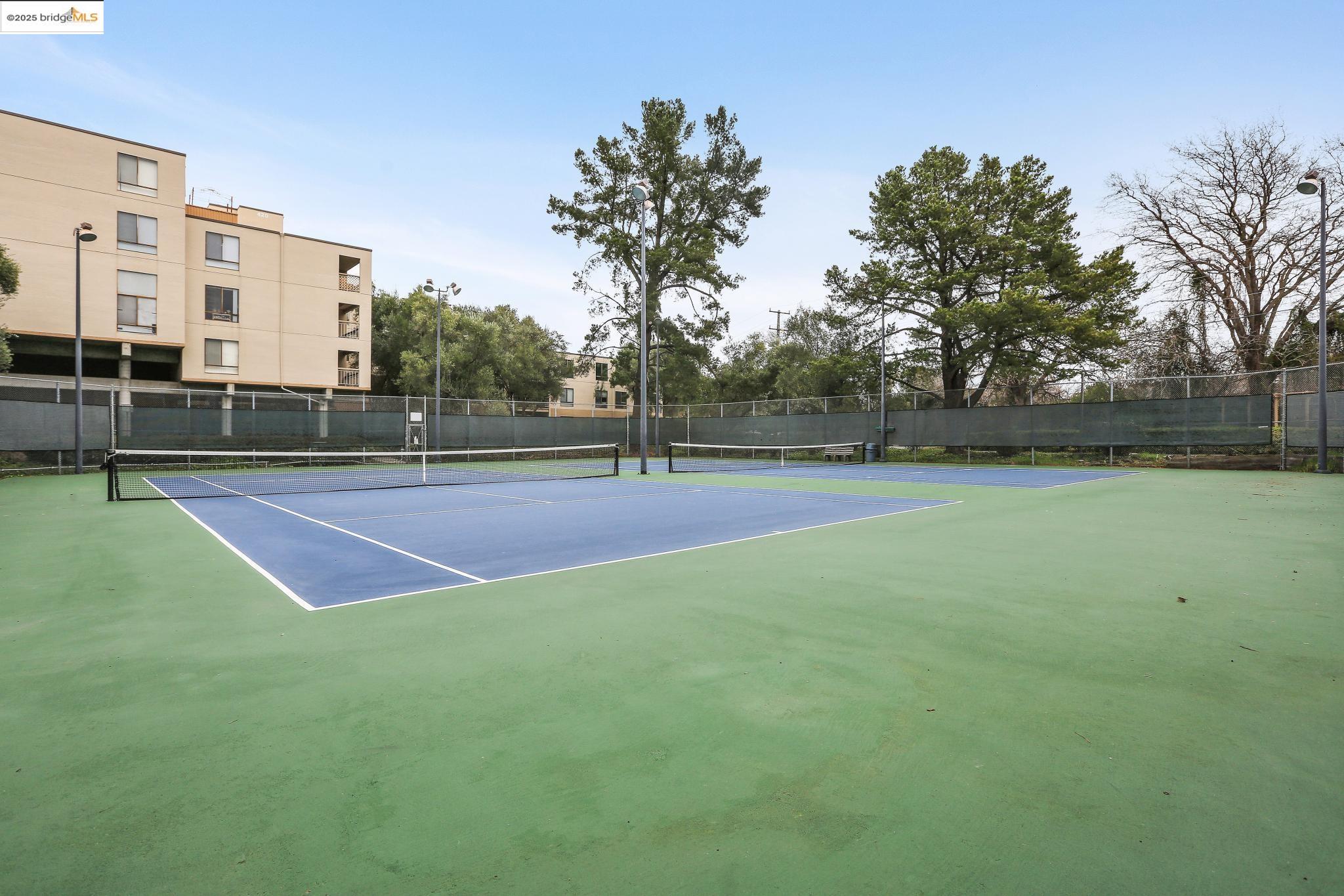 Detail Gallery Image 38 of 51 For 490 N. Civic Dr #505,  Walnut Creek,  CA 94596 - 1 Beds | 1 Baths