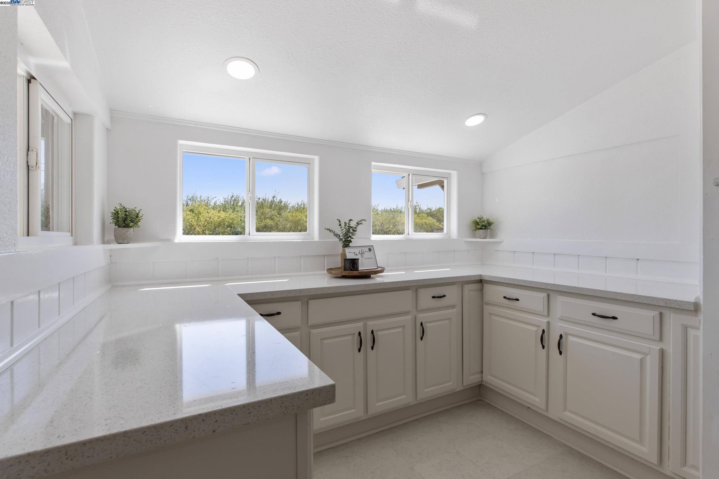 Detail Gallery Image 11 of 44 For 31145 S Koster Road, Tracy,  CA 95304 - 7 Beds | 4 Baths