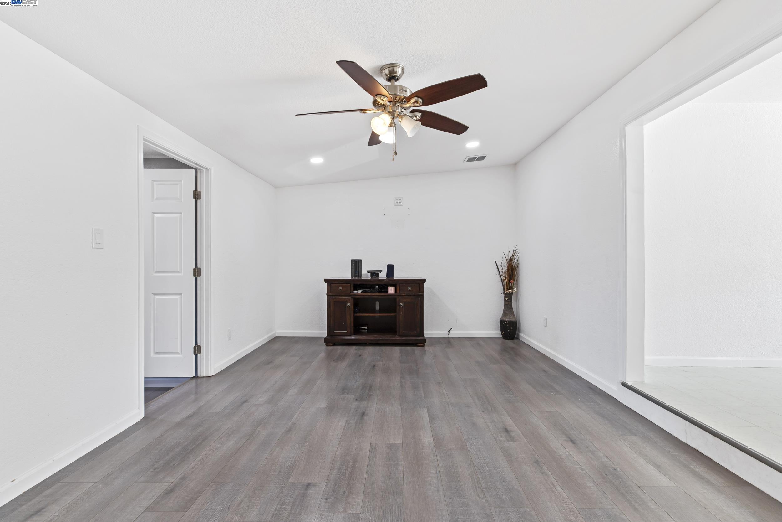 Detail Gallery Image 13 of 44 For 31145 S Koster Road, Tracy,  CA 95304 - 7 Beds | 4 Baths