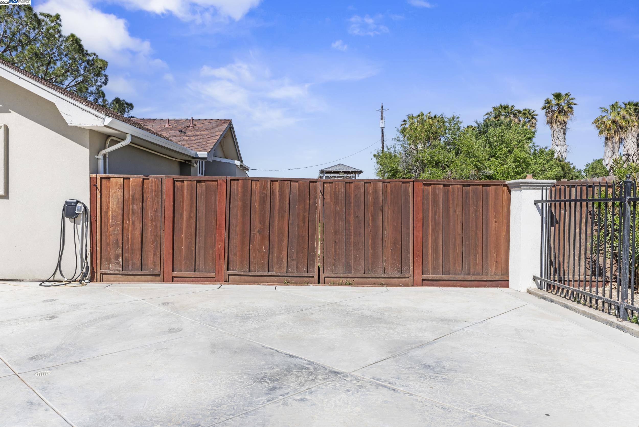 Detail Gallery Image 4 of 44 For 31145 S Koster Road, Tracy,  CA 95304 - 7 Beds | 4 Baths
