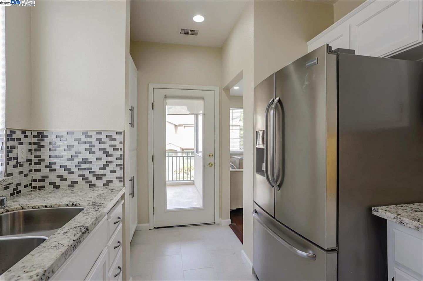 Detail Gallery Image 10 of 28 For 3581 Jasmine Cir, San Jose,  CA 95135 - 2 Beds | 2 Baths