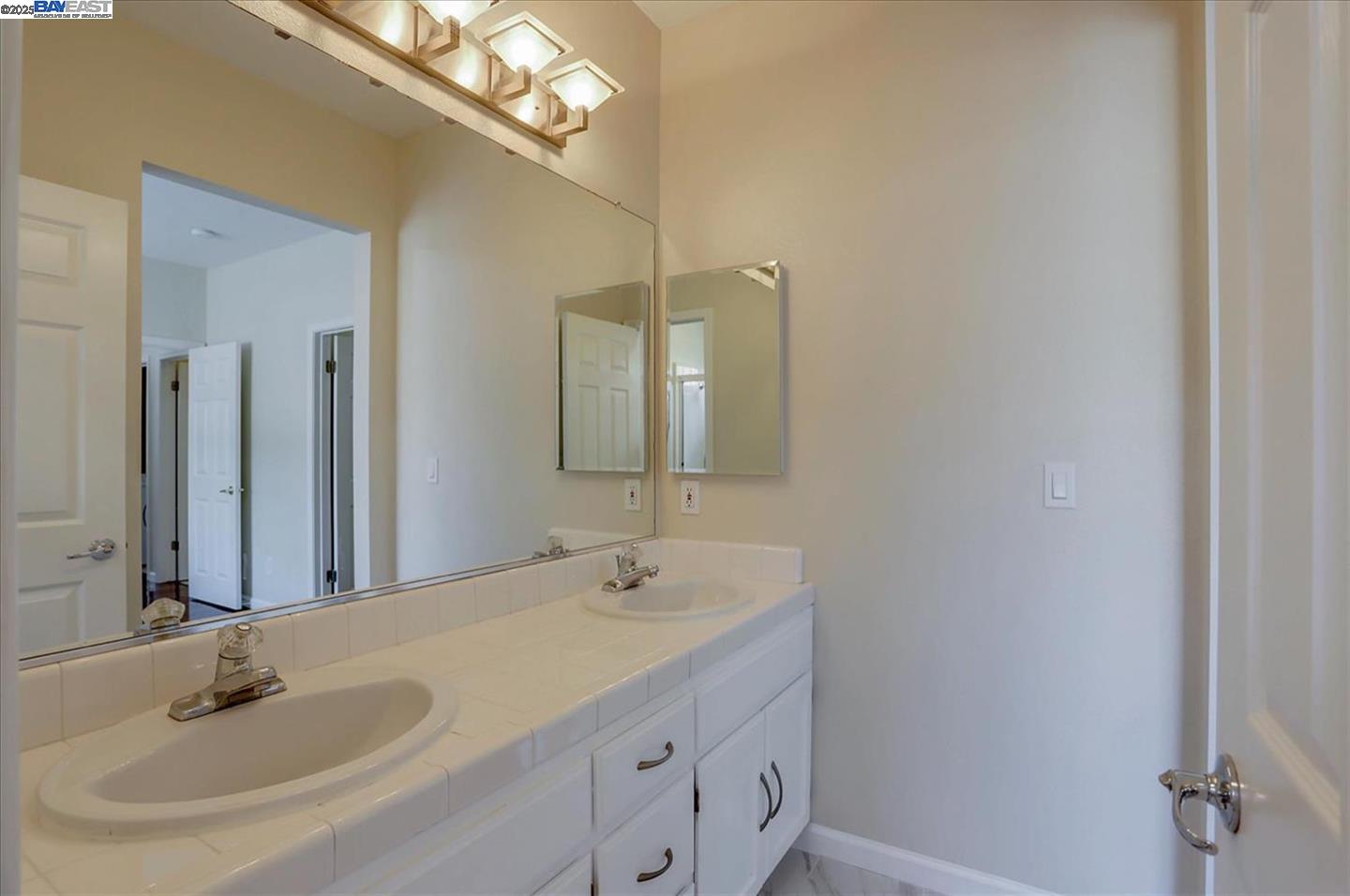 Detail Gallery Image 15 of 28 For 3581 Jasmine Cir, San Jose,  CA 95135 - 2 Beds | 2 Baths
