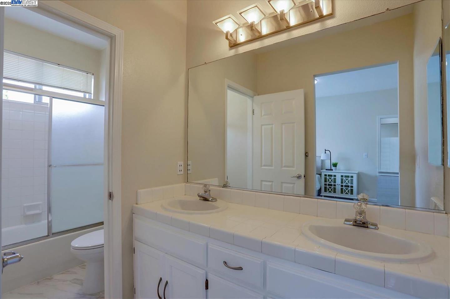 Detail Gallery Image 17 of 28 For 3581 Jasmine Cir, San Jose,  CA 95135 - 2 Beds | 2 Baths