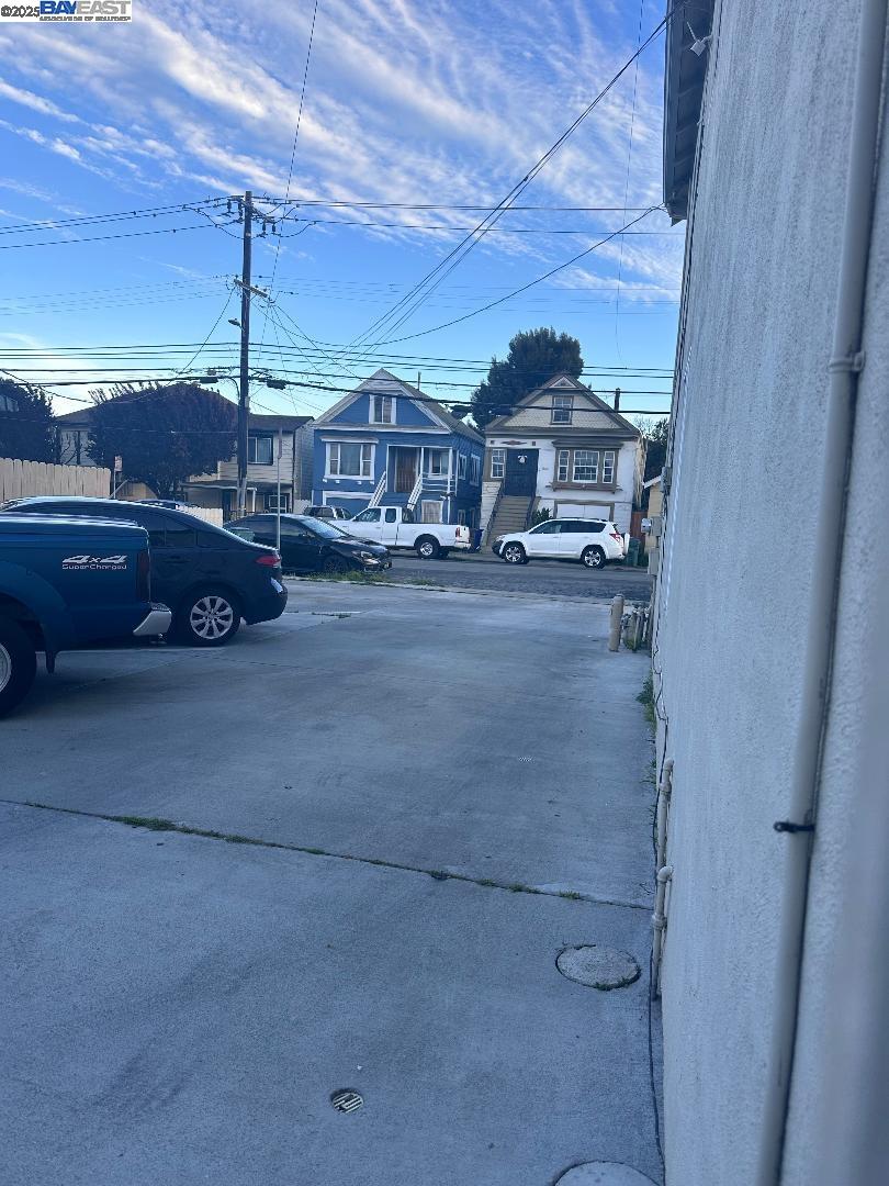 Detail Gallery Image 14 of 19 For 1317 Chanslor Ave, Richmond,  CA 94801 - – Beds | – Baths