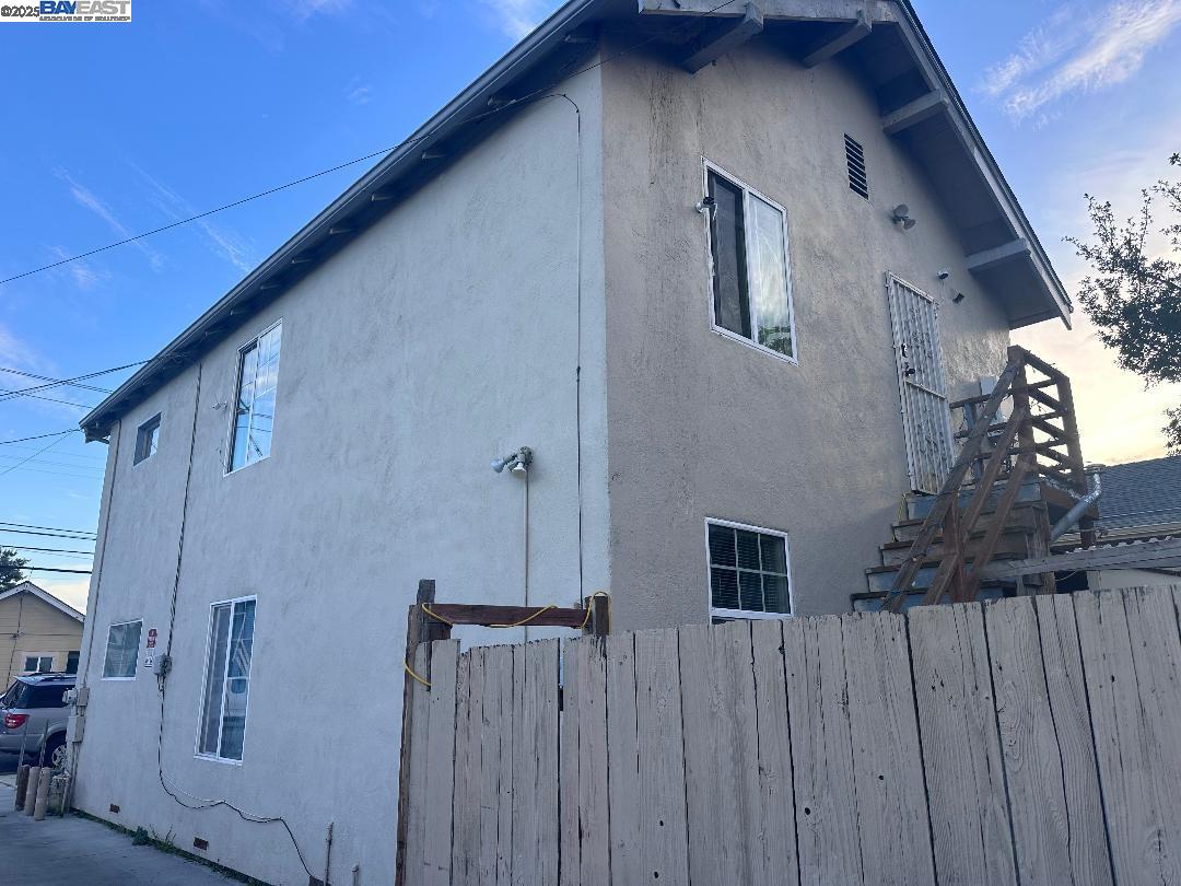 Detail Gallery Image 17 of 19 For 1317 Chanslor Ave, Richmond,  CA 94801 - – Beds | – Baths