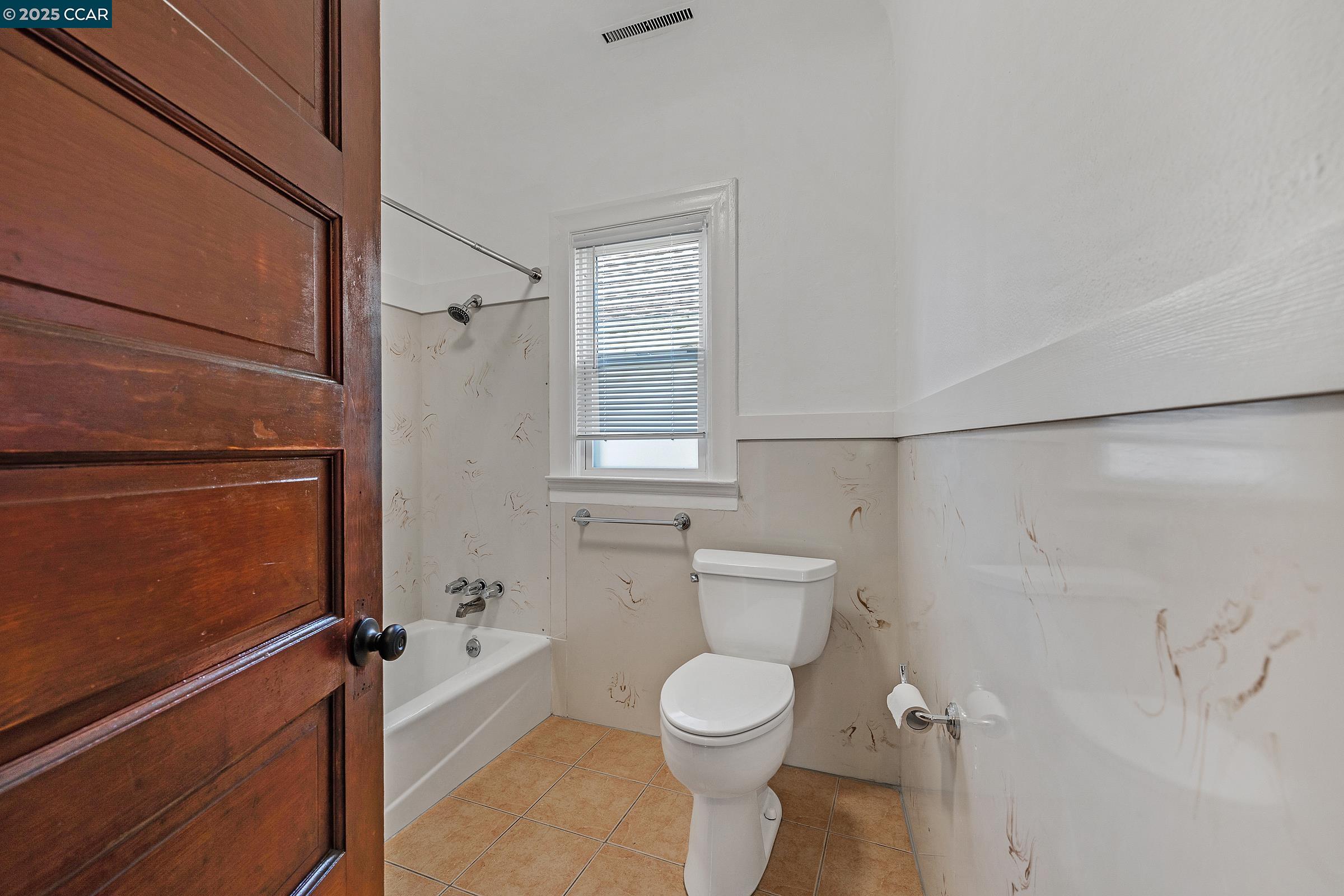 Detail Gallery Image 29 of 31 For 3102 Martin Luther King Jr Way, Berkeley,  CA 94703 - 4 Beds | 1 Baths