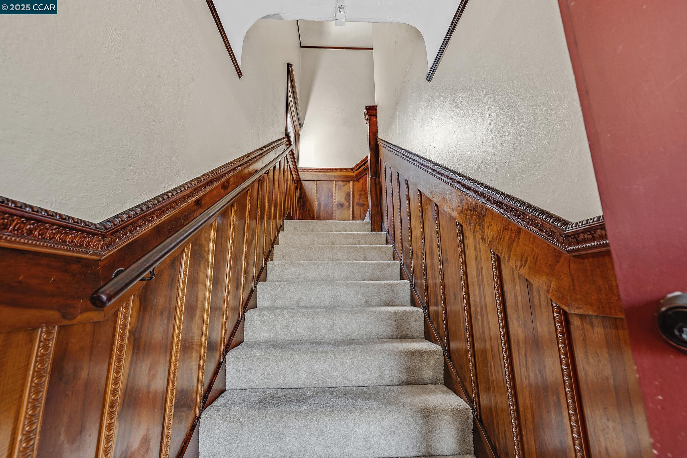 Detail Gallery Image 7 of 31 For 3102 Martin Luther King Jr Way, Berkeley,  CA 94703 - 4 Beds | 1 Baths