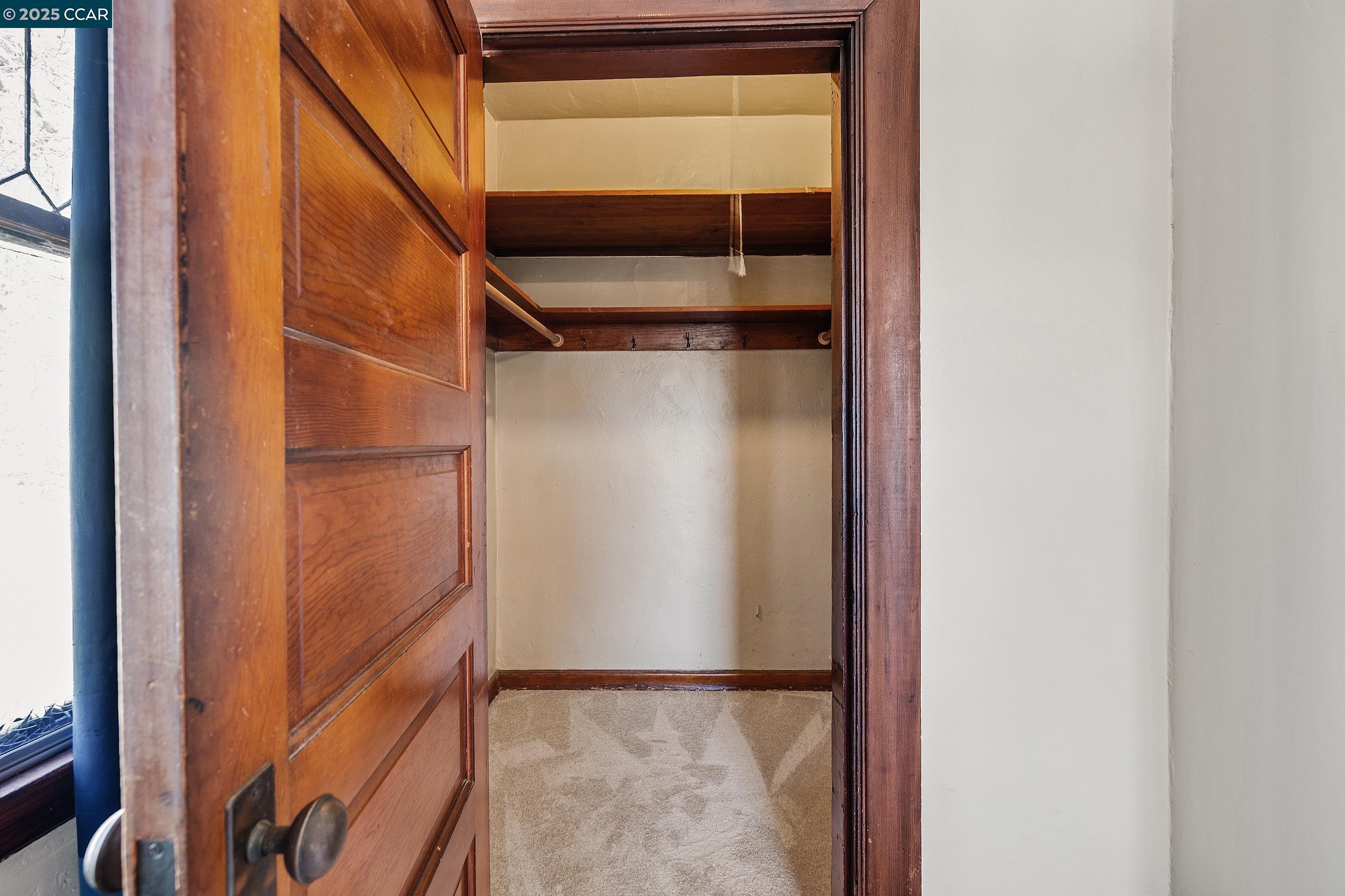 Detail Gallery Image 9 of 31 For 3102 Martin Luther King Jr Way, Berkeley,  CA 94703 - 4 Beds | 1 Baths