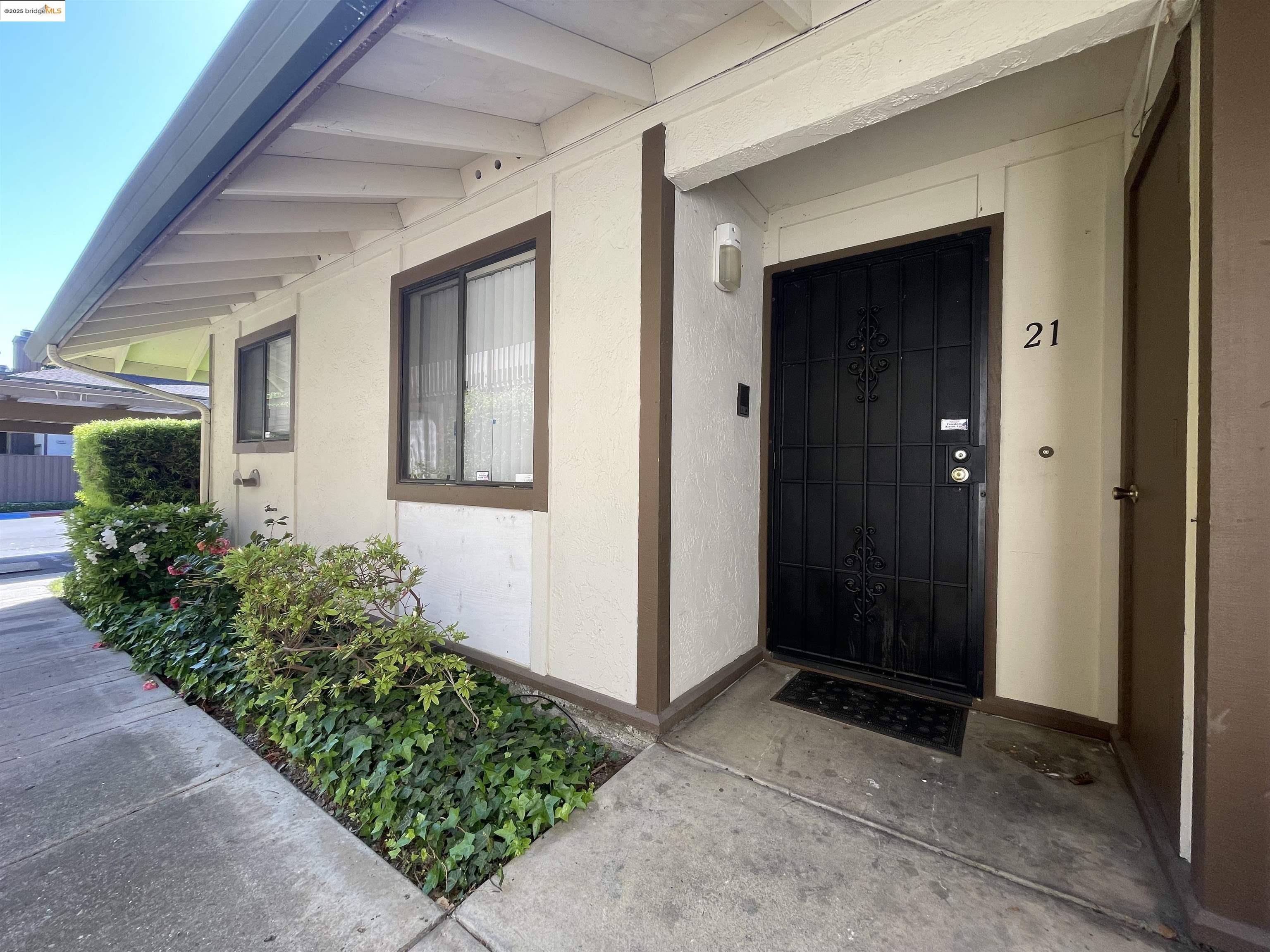 Detail Gallery Image 1 of 25 For 2400 Sunny Ln #21,  Antioch,  CA 94509 - 2 Beds | 2 Baths