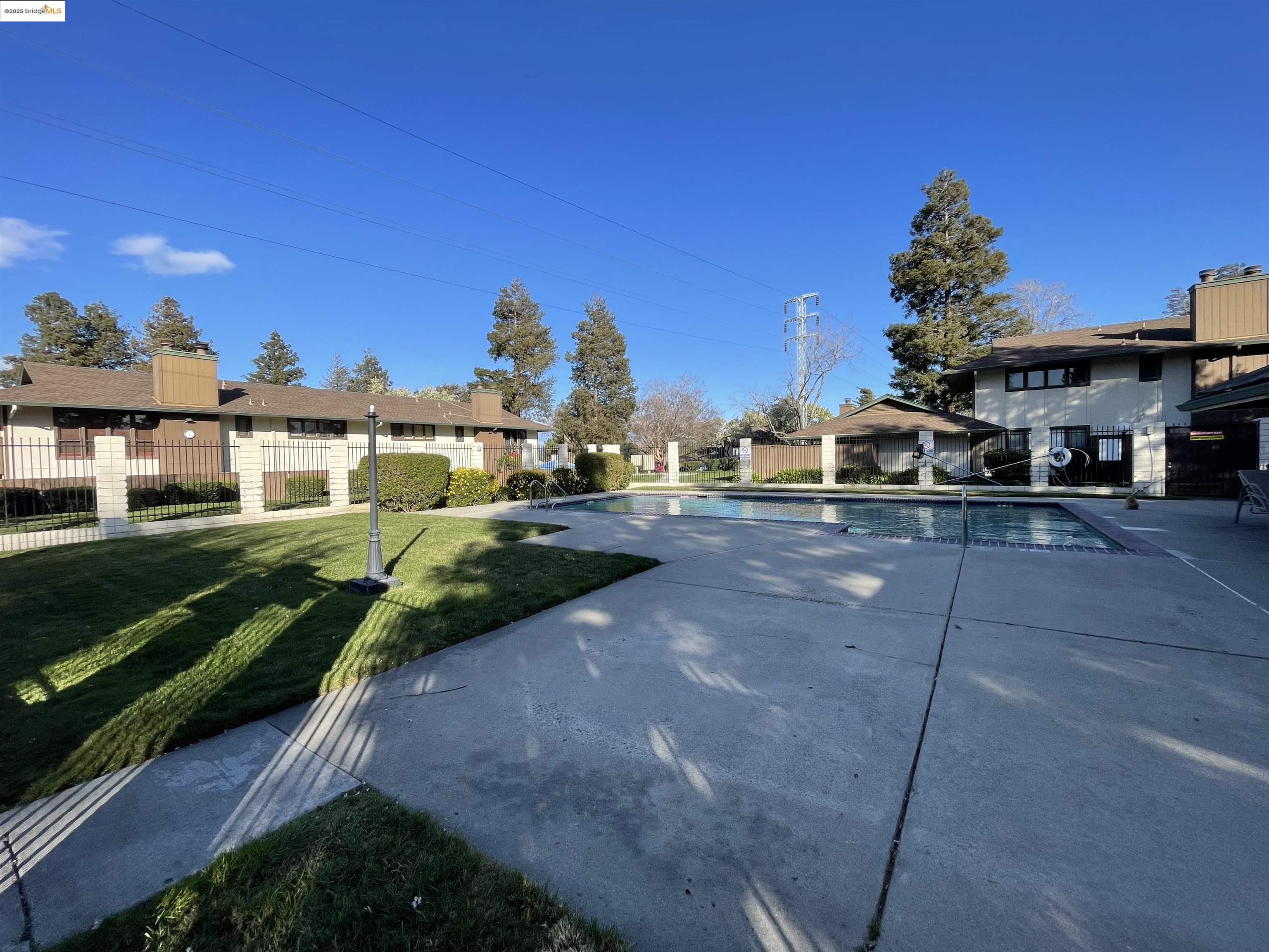 Detail Gallery Image 25 of 25 For 2400 Sunny Ln #21,  Antioch,  CA 94509 - 2 Beds | 2 Baths