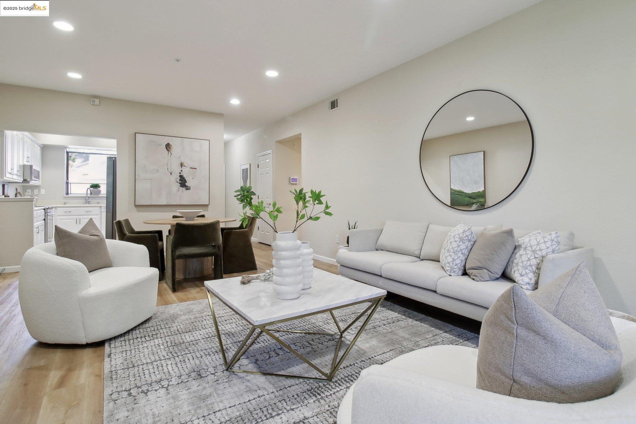 Photo #4: 41092837 Listing 