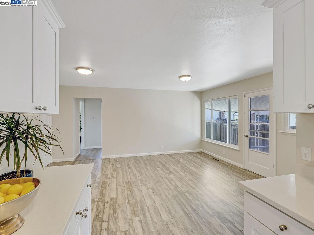 Detail Gallery Image 20 of 51 For 3037 Greenview Dr, Castro Valley,  CA 94546 - 3 Beds | 2 Baths