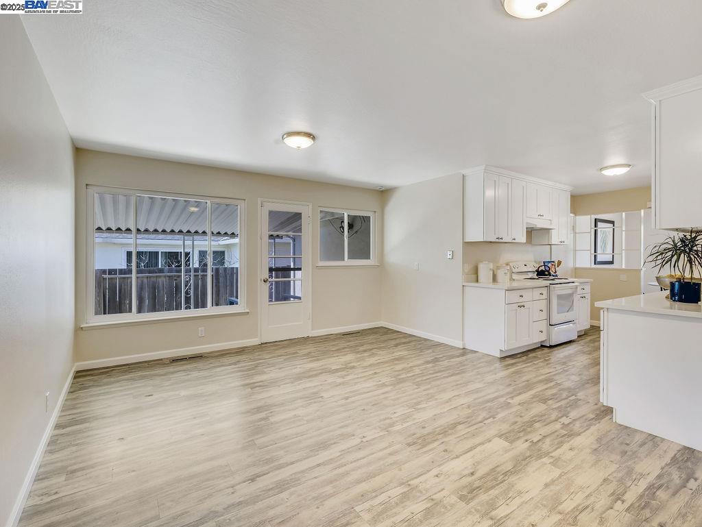Detail Gallery Image 22 of 51 For 3037 Greenview Dr, Castro Valley,  CA 94546 - 3 Beds | 2 Baths