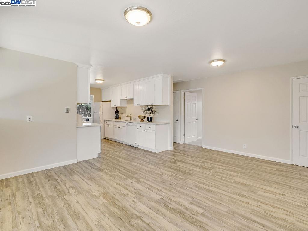 Detail Gallery Image 24 of 51 For 3037 Greenview Dr, Castro Valley,  CA 94546 - 3 Beds | 2 Baths