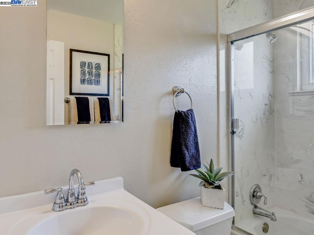 Detail Gallery Image 40 of 51 For 3037 Greenview Dr, Castro Valley,  CA 94546 - 3 Beds | 2 Baths