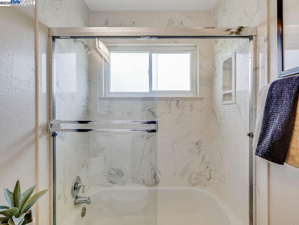 Detail Gallery Image 41 of 51 For 3037 Greenview Dr, Castro Valley,  CA 94546 - 3 Beds | 2 Baths