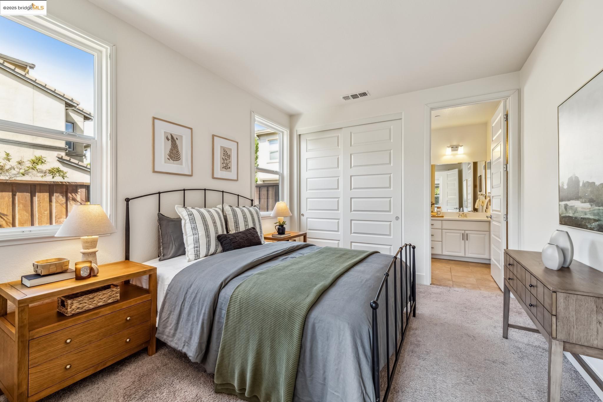 Detail Gallery Image 16 of 60 For 2759 Aschow Ln, Alameda,  CA 94501 - 5 Beds | 4/1 Baths