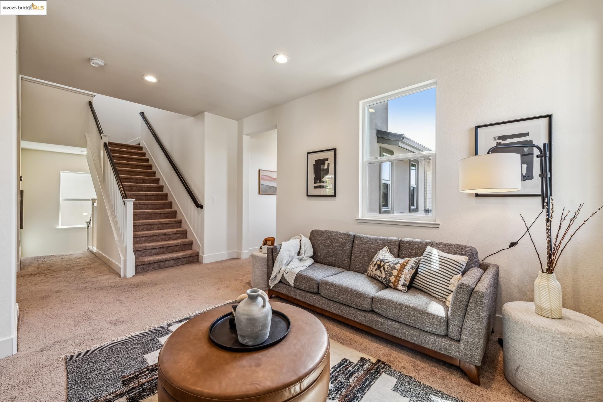Detail Gallery Image 20 of 60 For 2759 Aschow Ln, Alameda,  CA 94501 - 5 Beds | 4/1 Baths