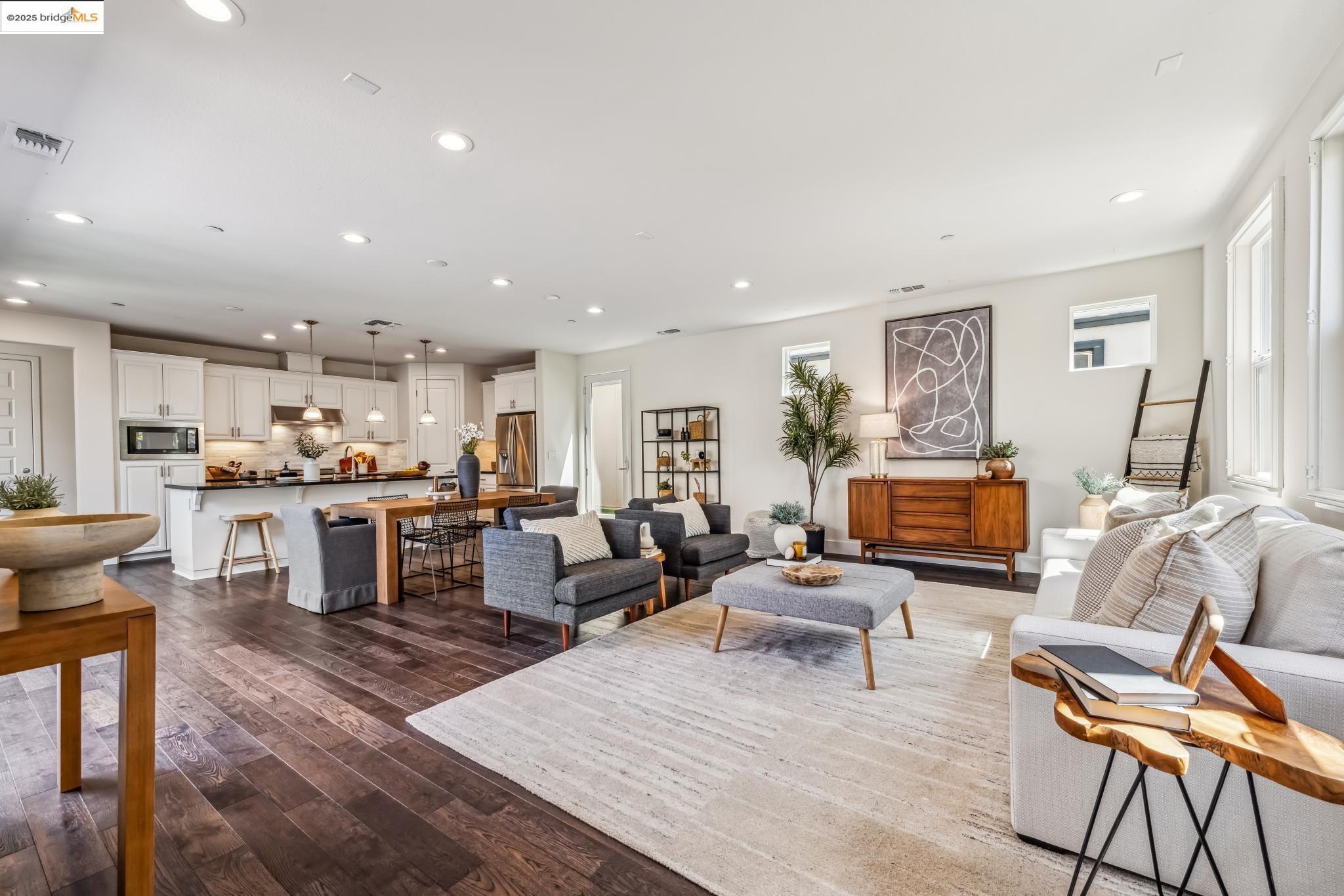 Detail Gallery Image 3 of 60 For 2759 Aschow Ln, Alameda,  CA 94501 - 5 Beds | 4/1 Baths