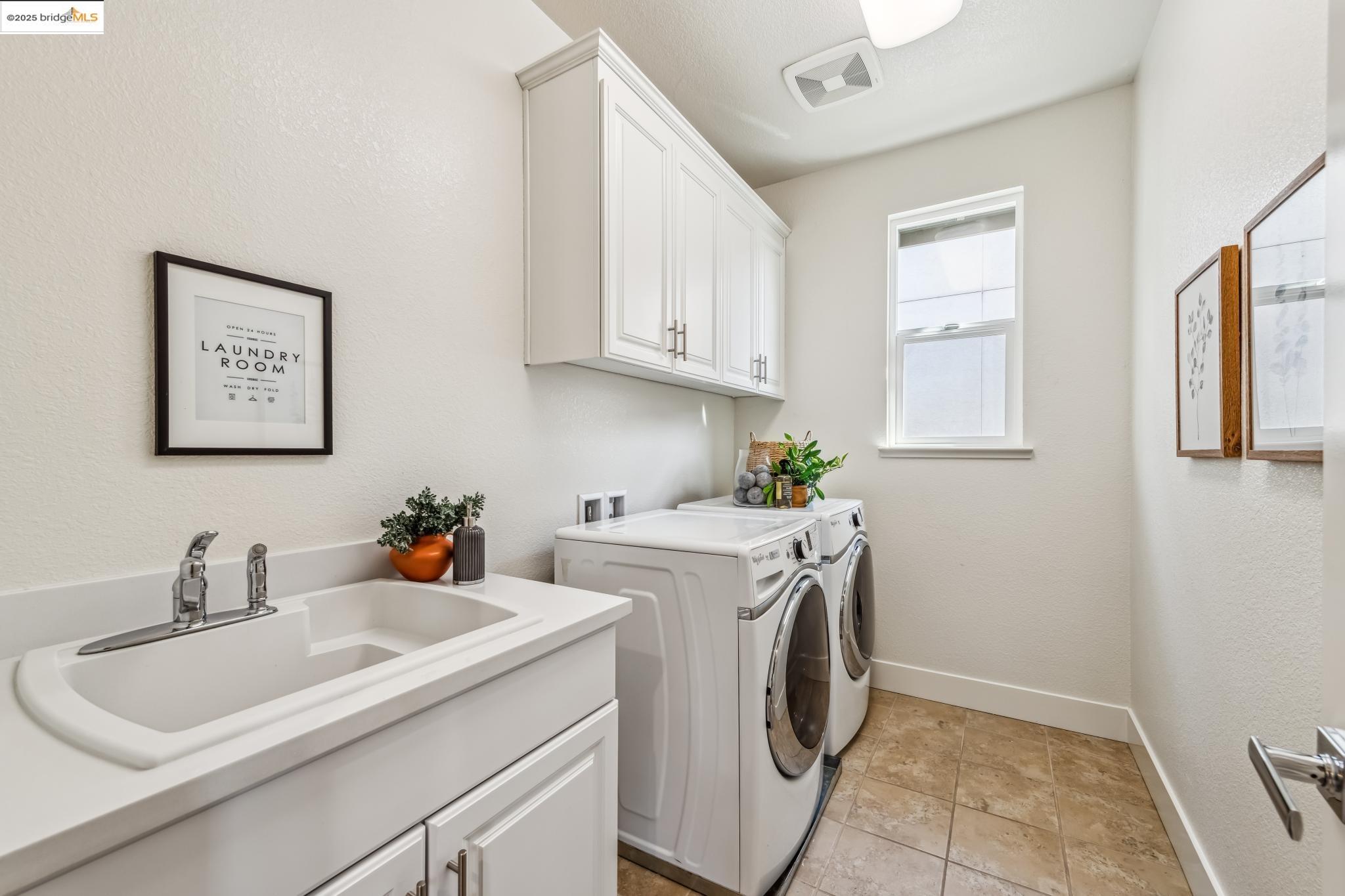 Detail Gallery Image 22 of 60 For 2759 Aschow Ln, Alameda,  CA 94501 - 5 Beds | 4/1 Baths
