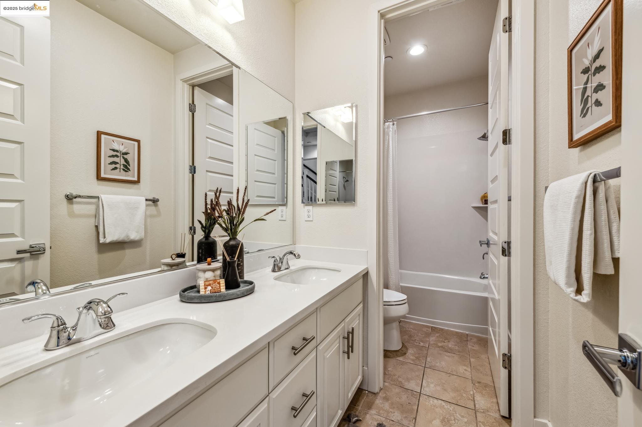 Detail Gallery Image 24 of 60 For 2759 Aschow Ln, Alameda,  CA 94501 - 5 Beds | 4/1 Baths