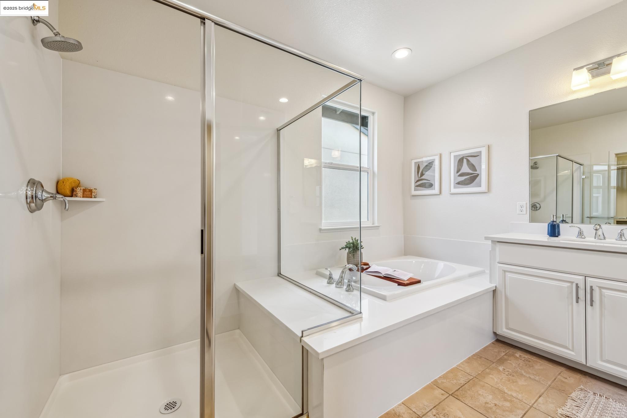 Detail Gallery Image 29 of 60 For 2759 Aschow Ln, Alameda,  CA 94501 - 5 Beds | 4/1 Baths