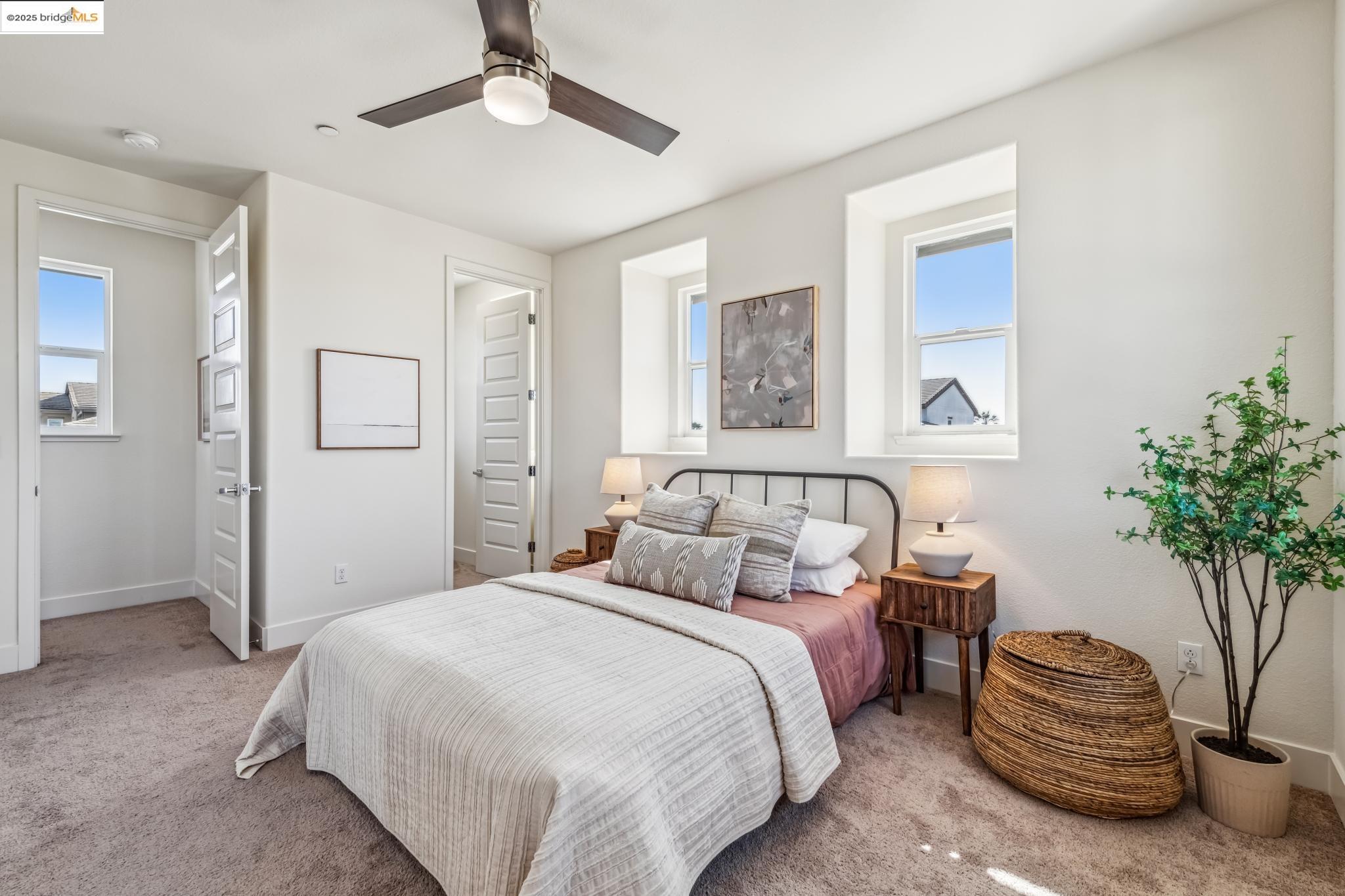 Detail Gallery Image 32 of 60 For 2759 Aschow Ln, Alameda,  CA 94501 - 5 Beds | 4/1 Baths