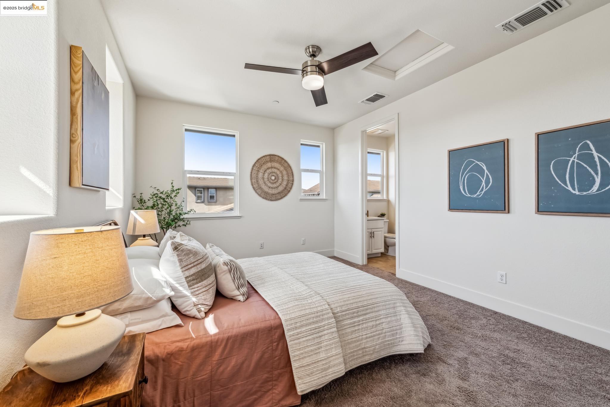 Detail Gallery Image 33 of 60 For 2759 Aschow Ln, Alameda,  CA 94501 - 5 Beds | 4/1 Baths