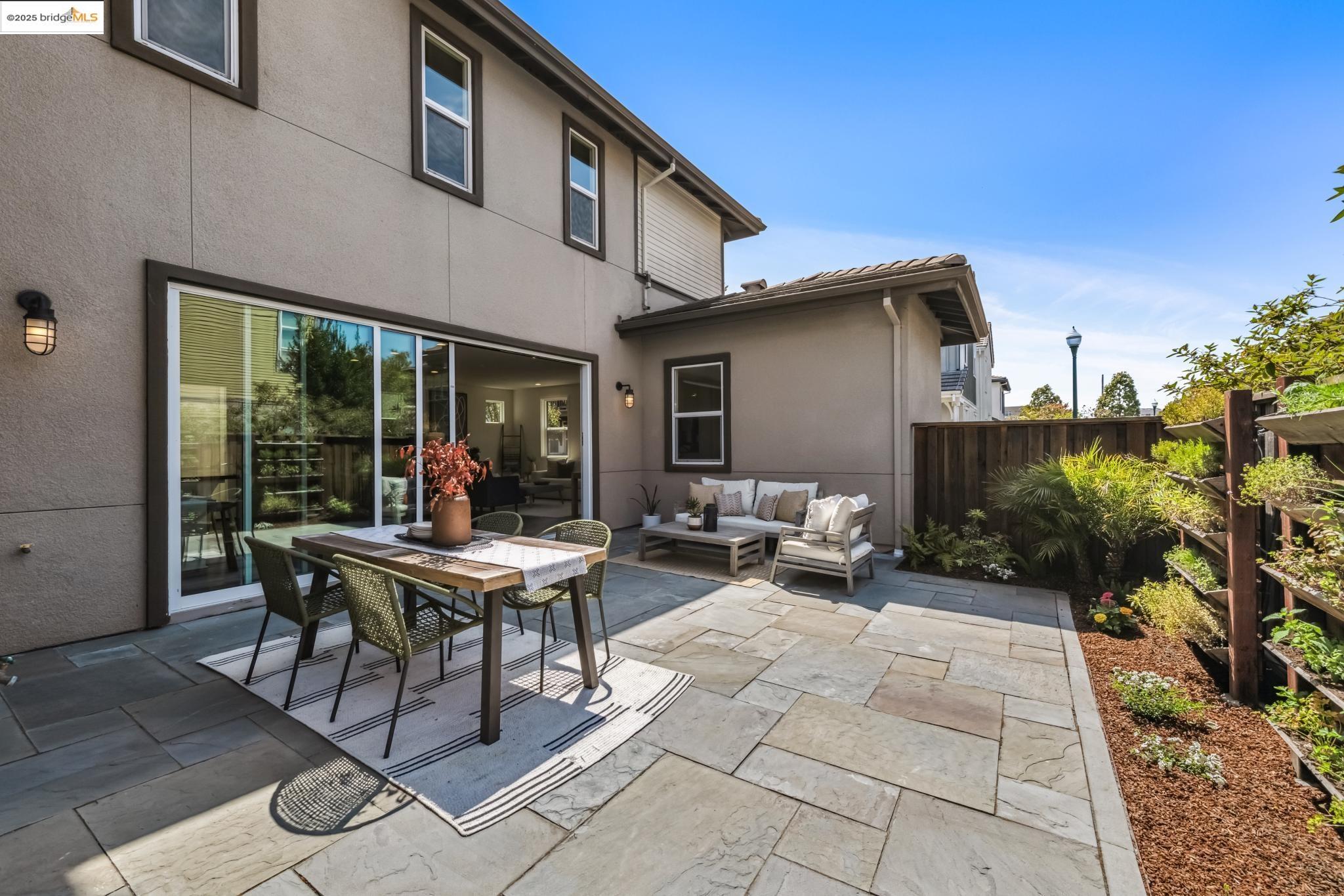 Detail Gallery Image 39 of 60 For 2759 Aschow Ln, Alameda,  CA 94501 - 5 Beds | 4/1 Baths