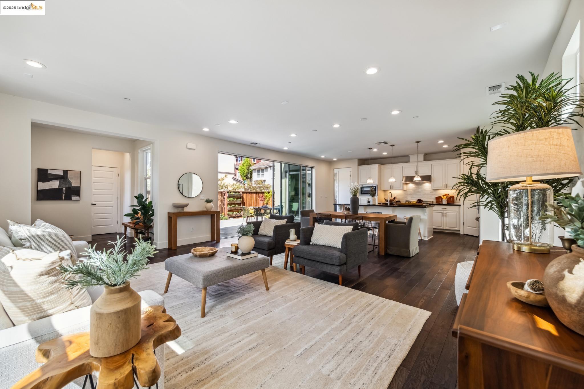 Detail Gallery Image 5 of 60 For 2759 Aschow Ln, Alameda,  CA 94501 - 5 Beds | 4/1 Baths