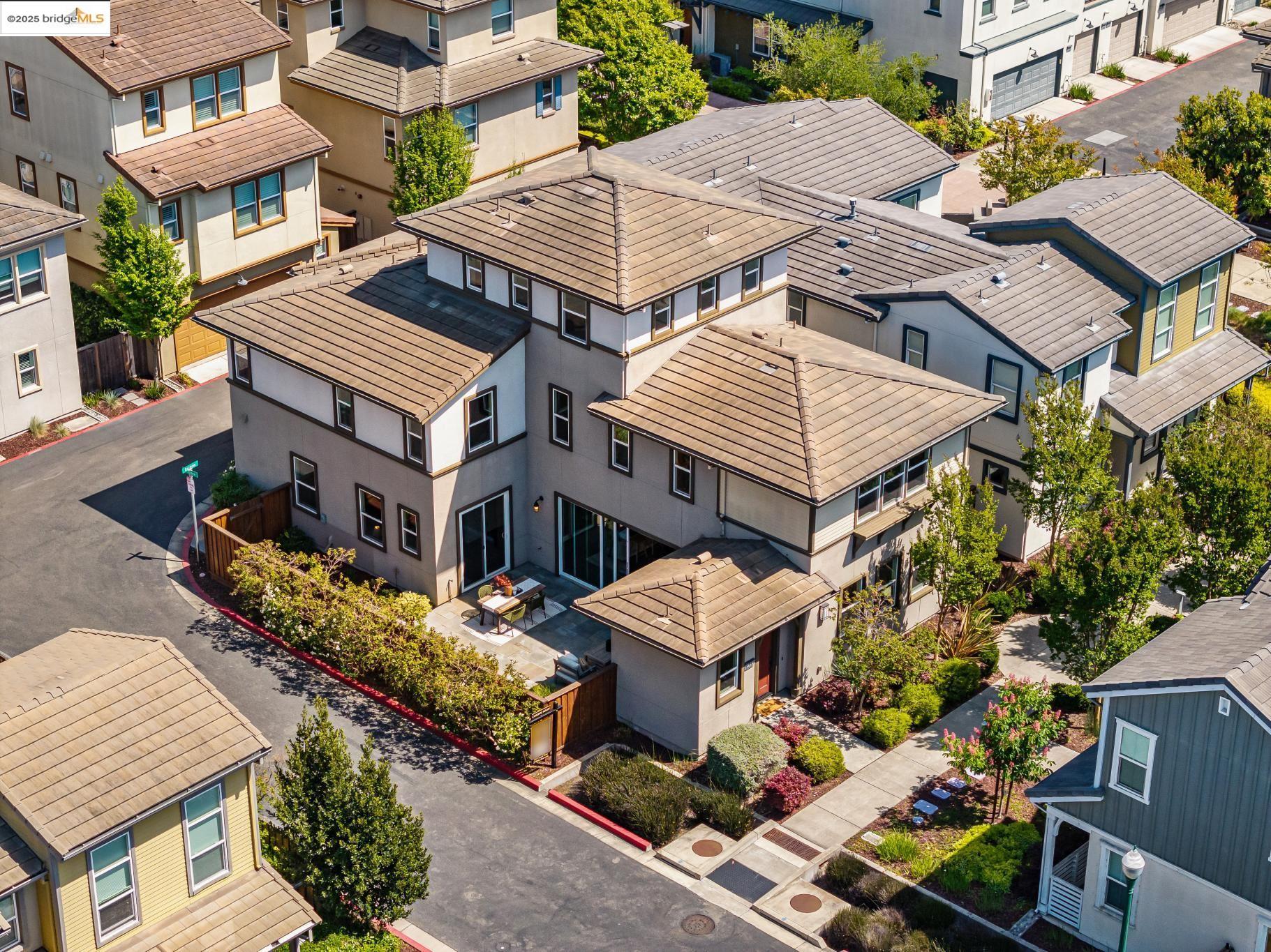 Detail Gallery Image 48 of 60 For 2759 Aschow Ln, Alameda,  CA 94501 - 5 Beds | 4/1 Baths