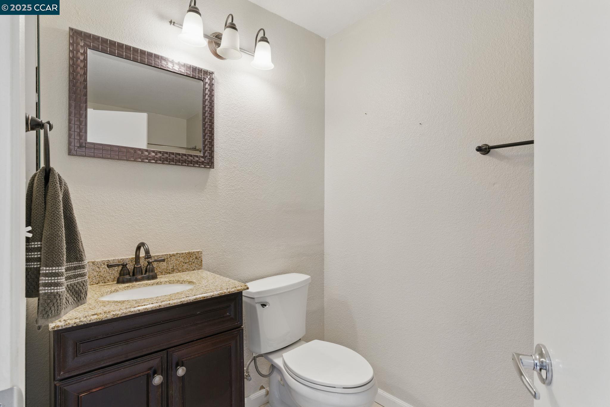 Detail Gallery Image 15 of 25 For 209 Palermo, Hercules,  CA 94547 - 2 Beds | 2 Baths