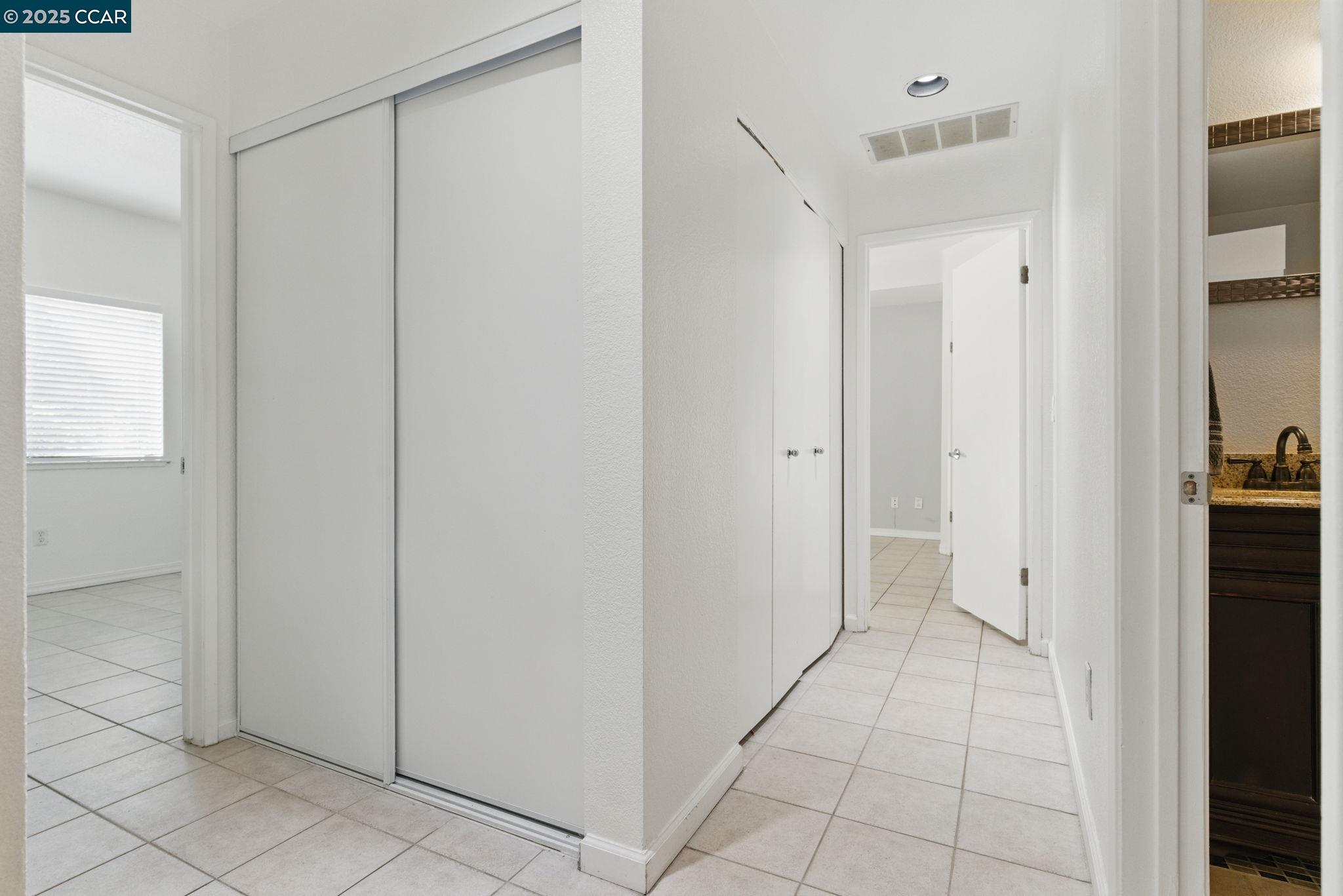 Detail Gallery Image 16 of 25 For 209 Palermo, Hercules,  CA 94547 - 2 Beds | 2 Baths