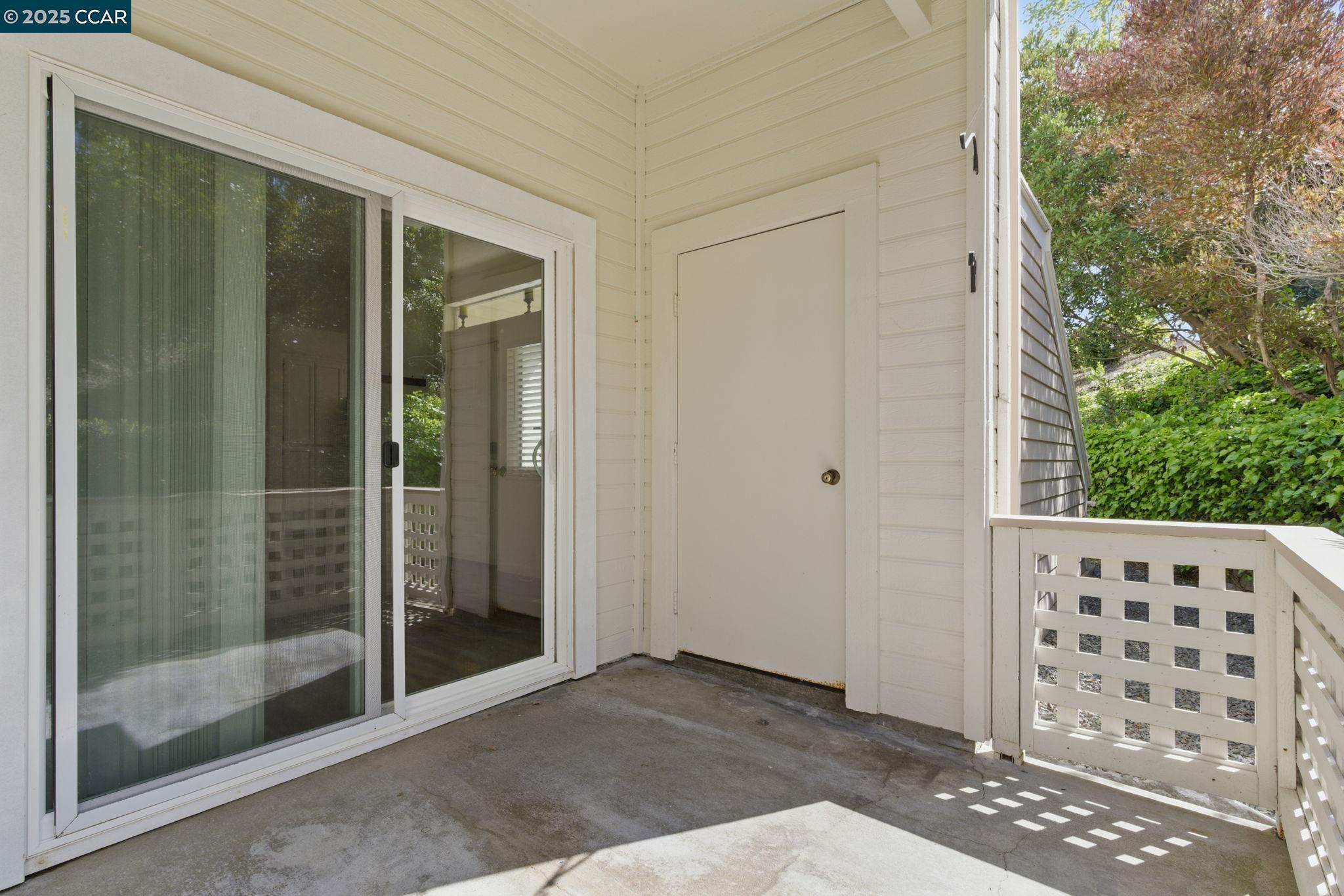 Detail Gallery Image 24 of 25 For 209 Palermo, Hercules,  CA 94547 - 2 Beds | 2 Baths